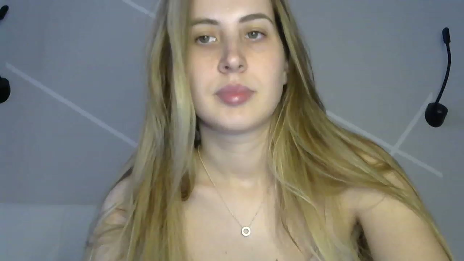Gallery image thumbnail from MarryCox's myfreecams stream on, 06/12/2023, 11:56 image 18 of 20