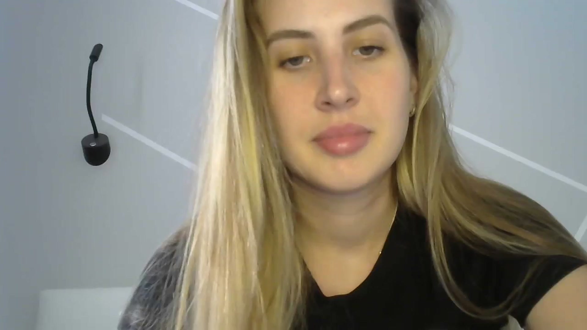 Gallery image thumbnail from MarryCox's myfreecams stream on, 07/25/2023, 11:19 image 1 of 20