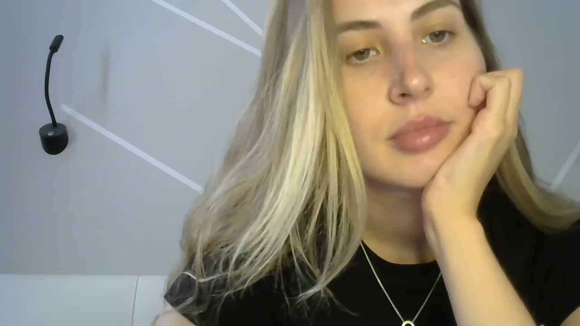Gallery image thumbnail from MarryCox's myfreecams stream on, 08/04/2023, 10:40 image 13 of 20