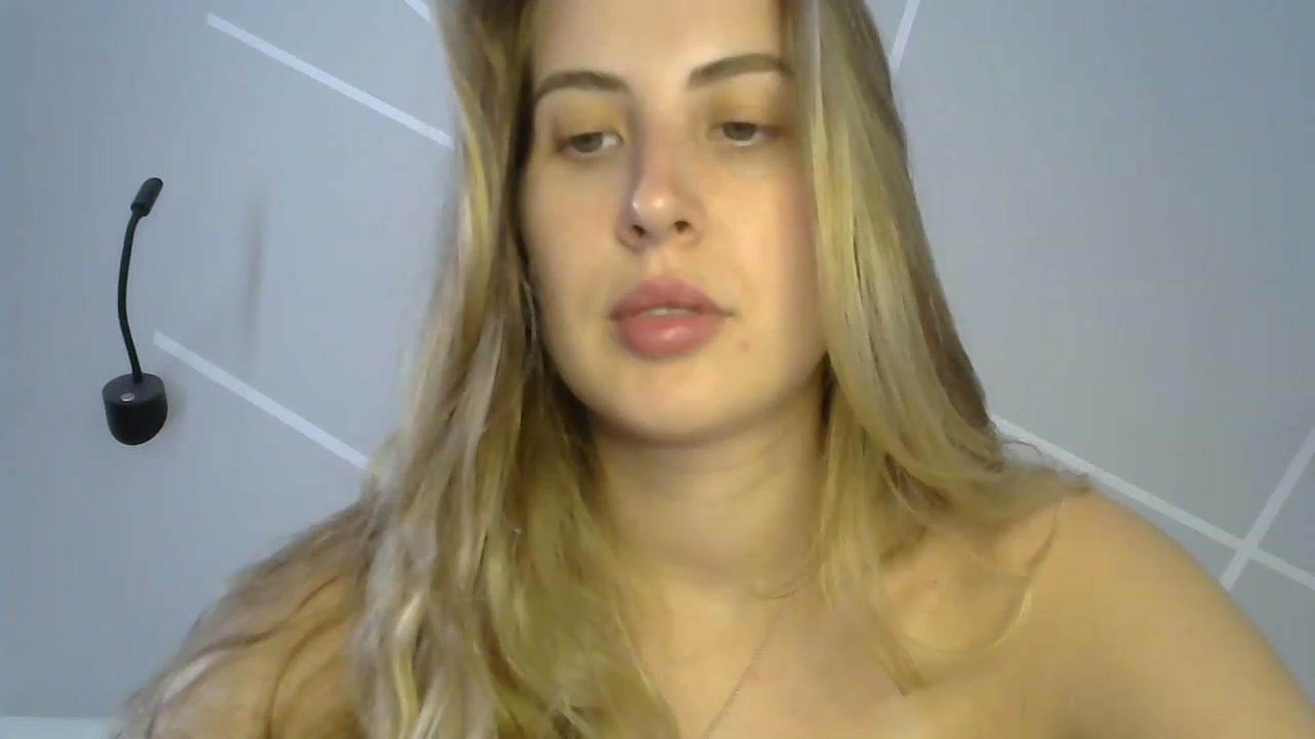 Gallery image thumbnail from MarryCox's myfreecams stream on, 08/04/2023, 11:03 image 8 of 20