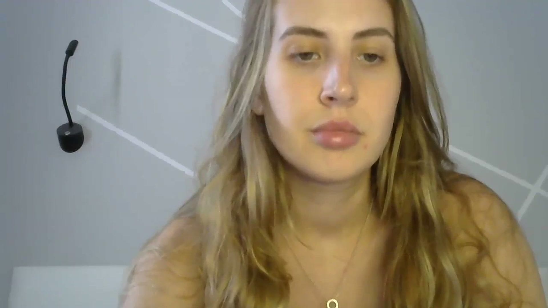 Gallery image thumbnail from MarryCox's myfreecams stream on, 08/04/2023, 12:30 image 17 of 20