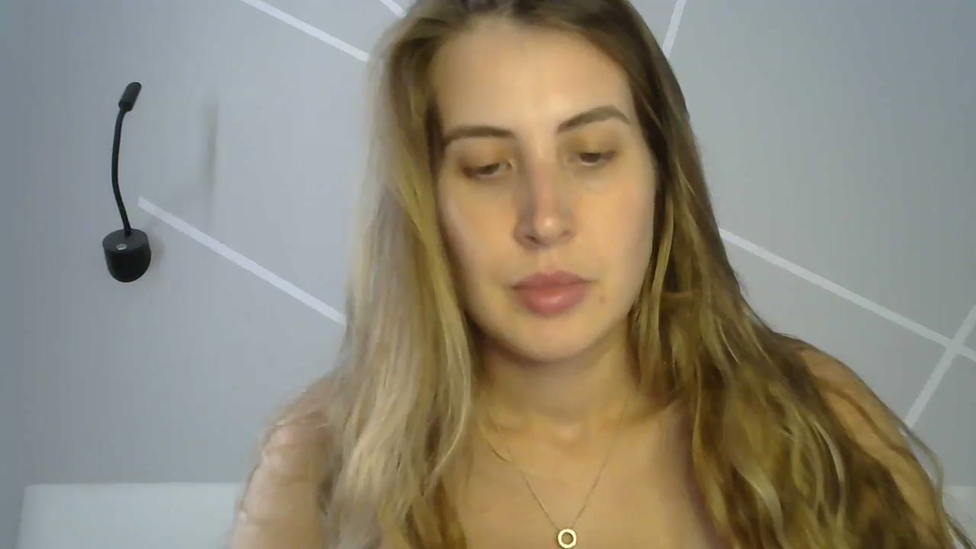 Gallery image thumbnail from MarryCox's myfreecams stream on, 08/04/2023, 12:30 image 14 of 20