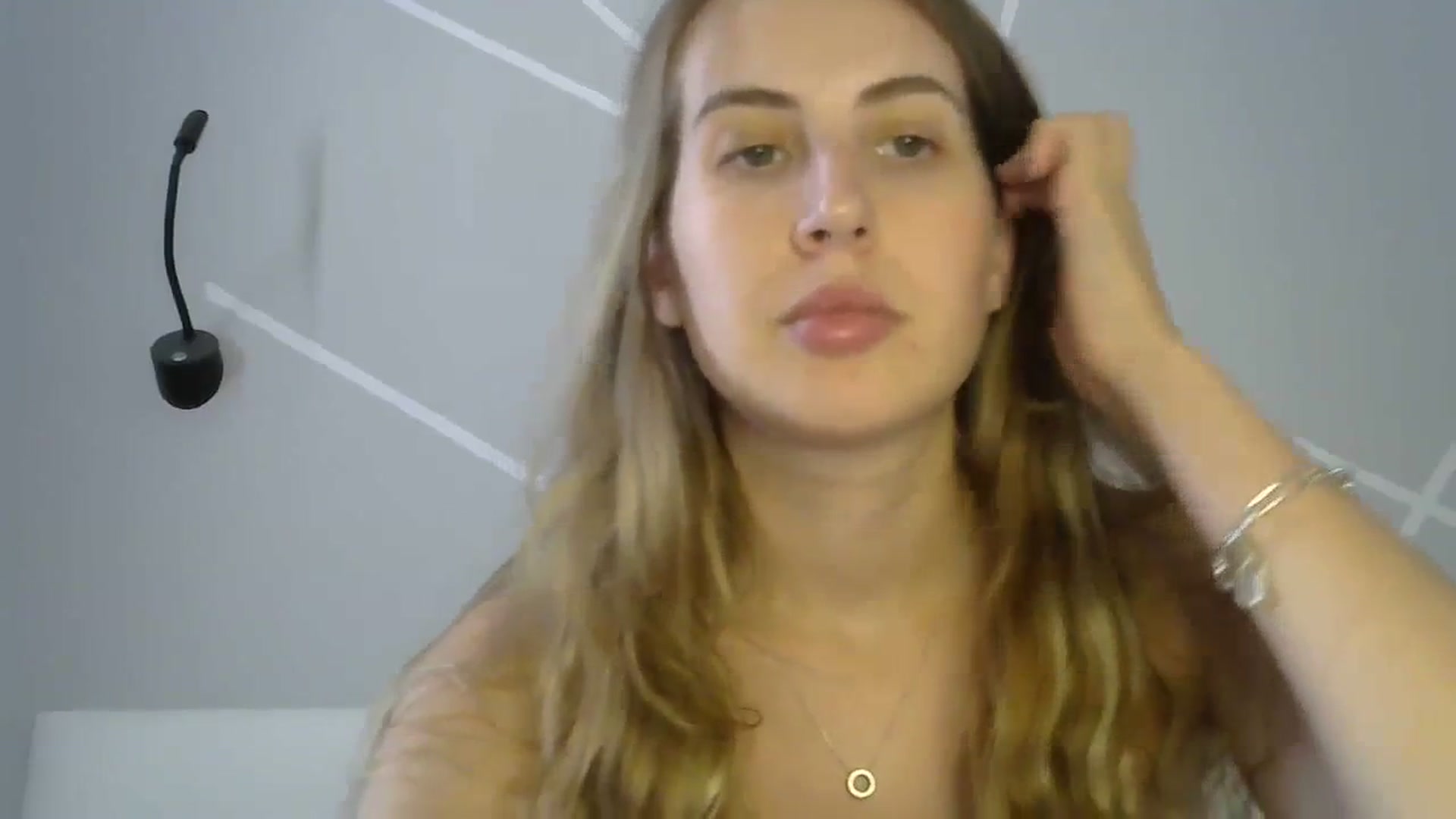 Gallery image thumbnail from MarryCox's myfreecams stream on, 08/04/2023, 12:30 image 19 of 20