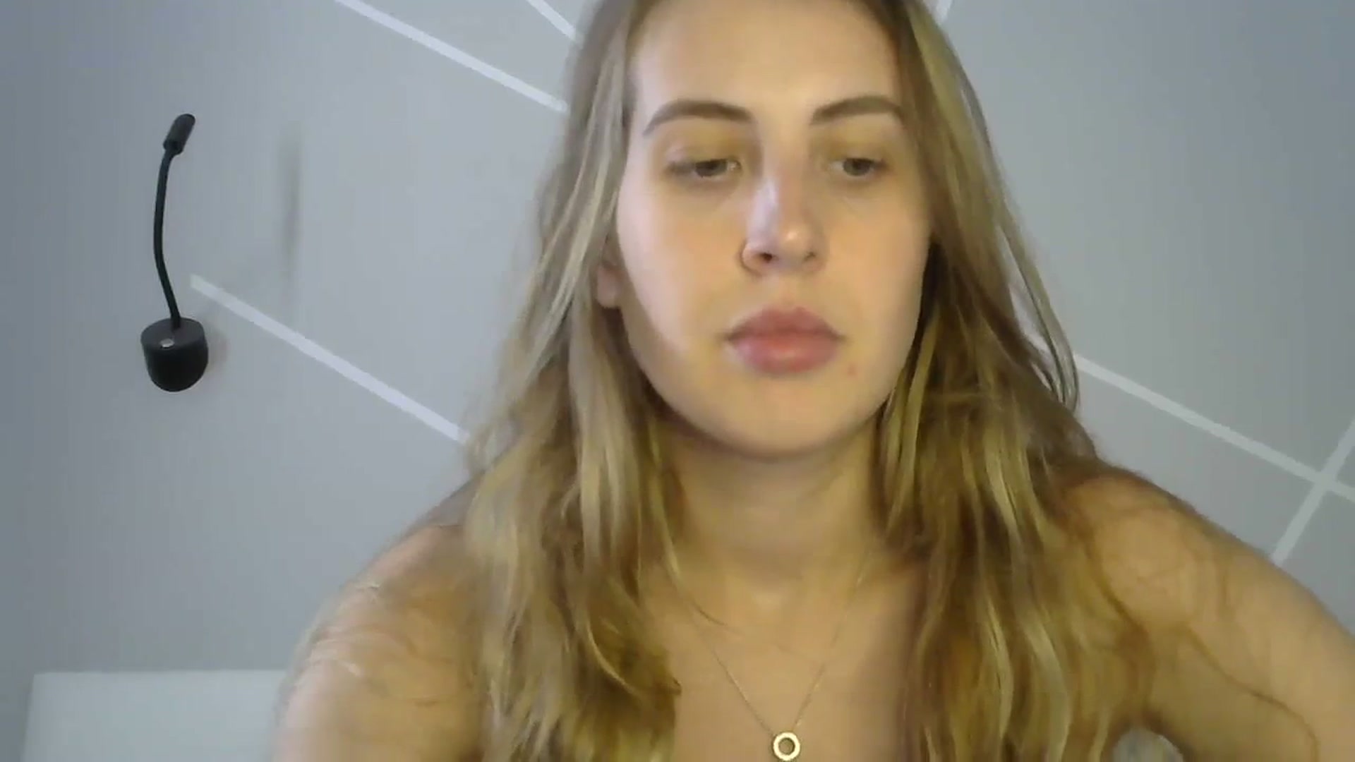 Gallery image thumbnail from MarryCox's myfreecams stream on, 08/04/2023, 12:30 image 18 of 20