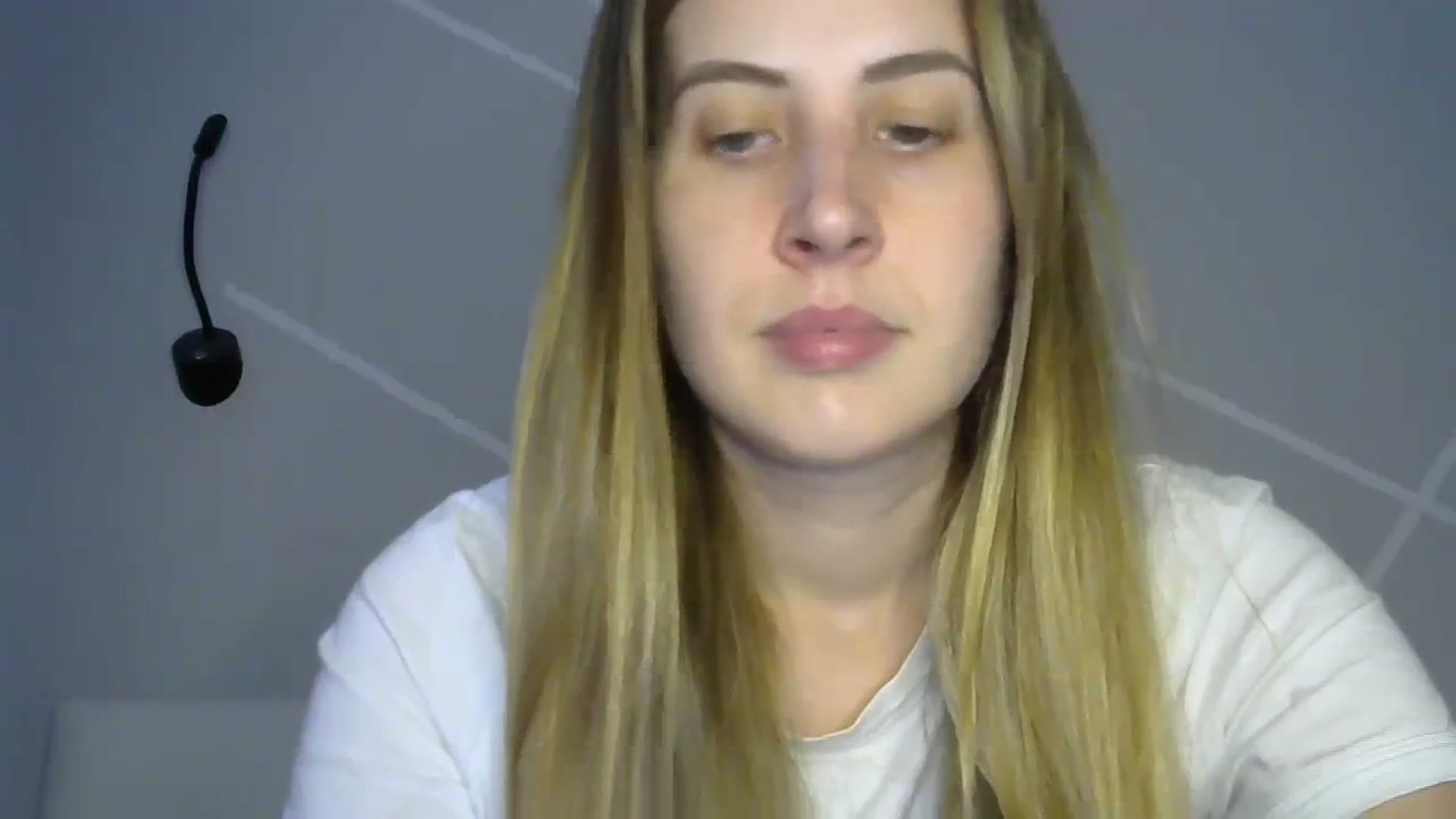 Gallery image thumbnail from MarryCox's myfreecams stream on, 08/18/2023, 11:43 image 8 of 20