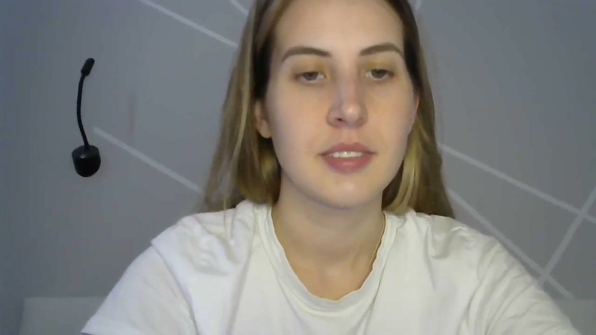 Gallery image thumbnail from MarryCox's myfreecams stream on, 08/18/2023, 11:43 image 12 of 20