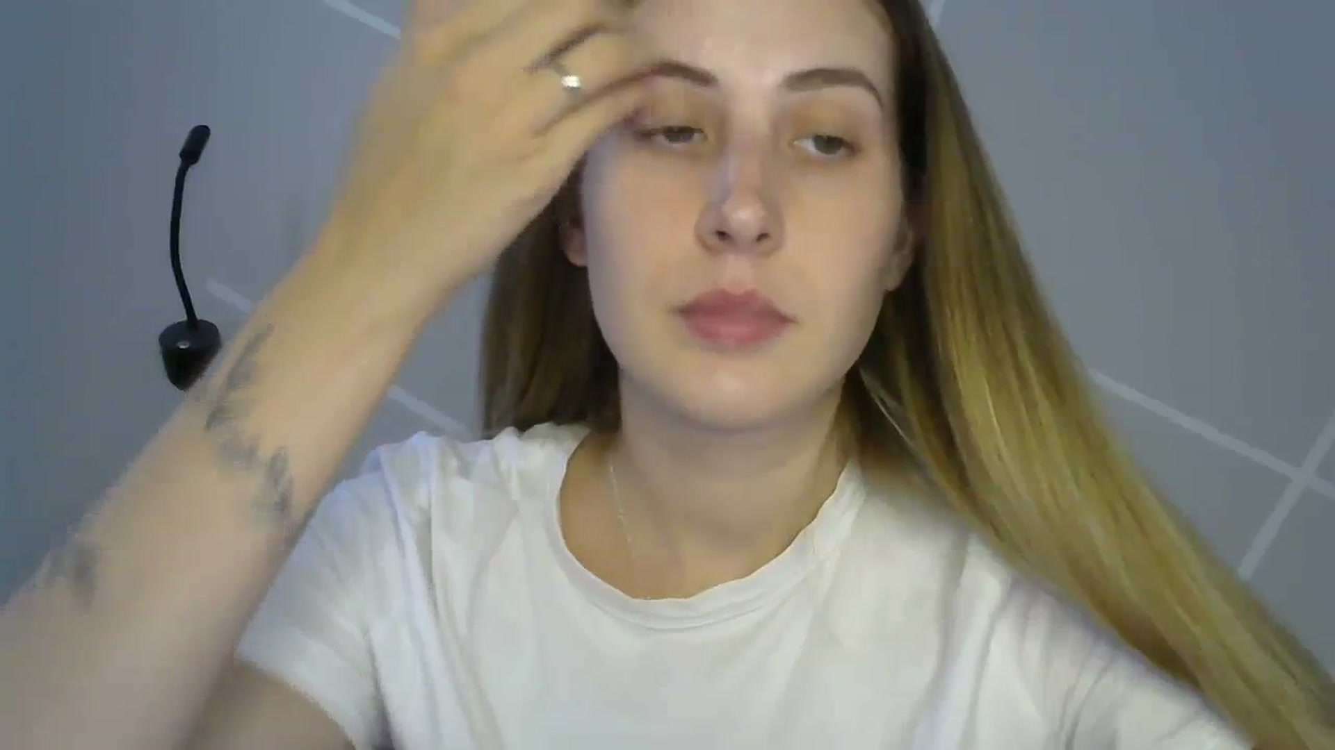 Gallery image thumbnail from MarryCox's myfreecams stream on, 08/18/2023, 11:43 image 3 of 20