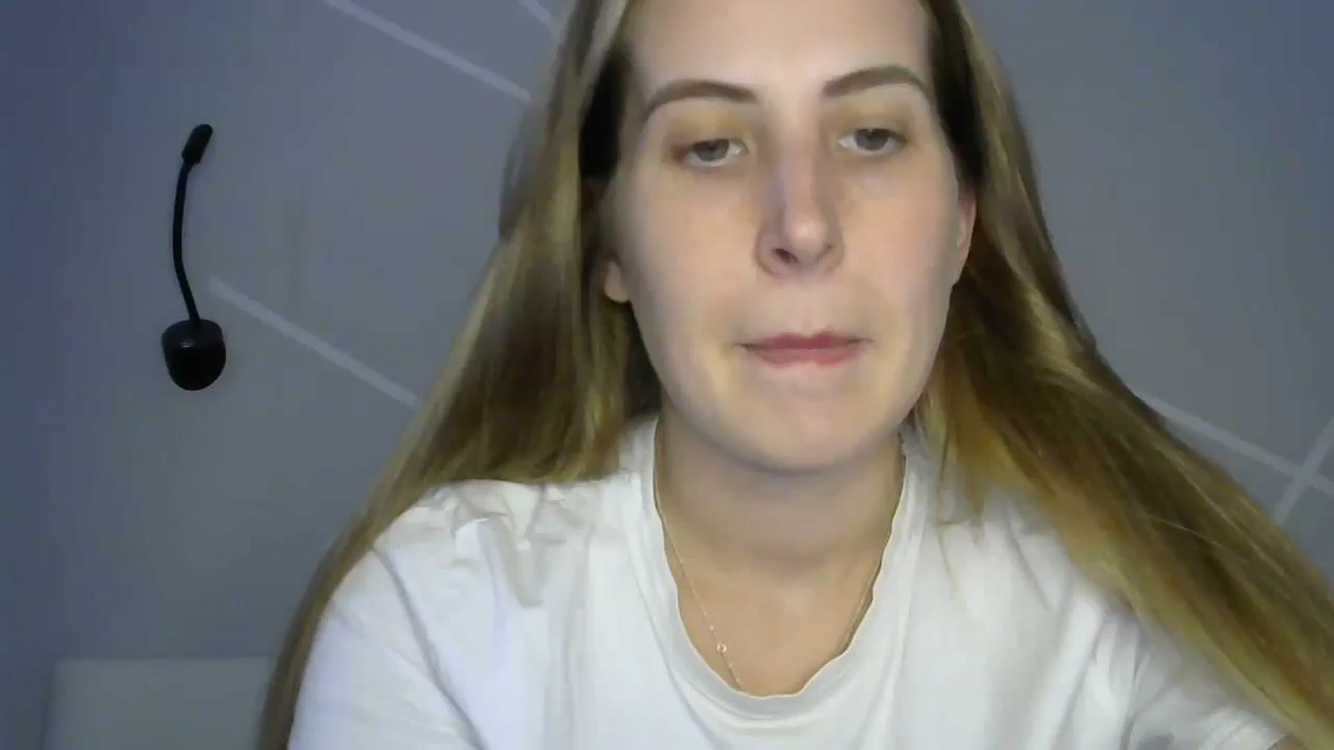 Gallery image thumbnail from MarryCox's myfreecams stream on, 08/18/2023, 11:43 image 10 of 20