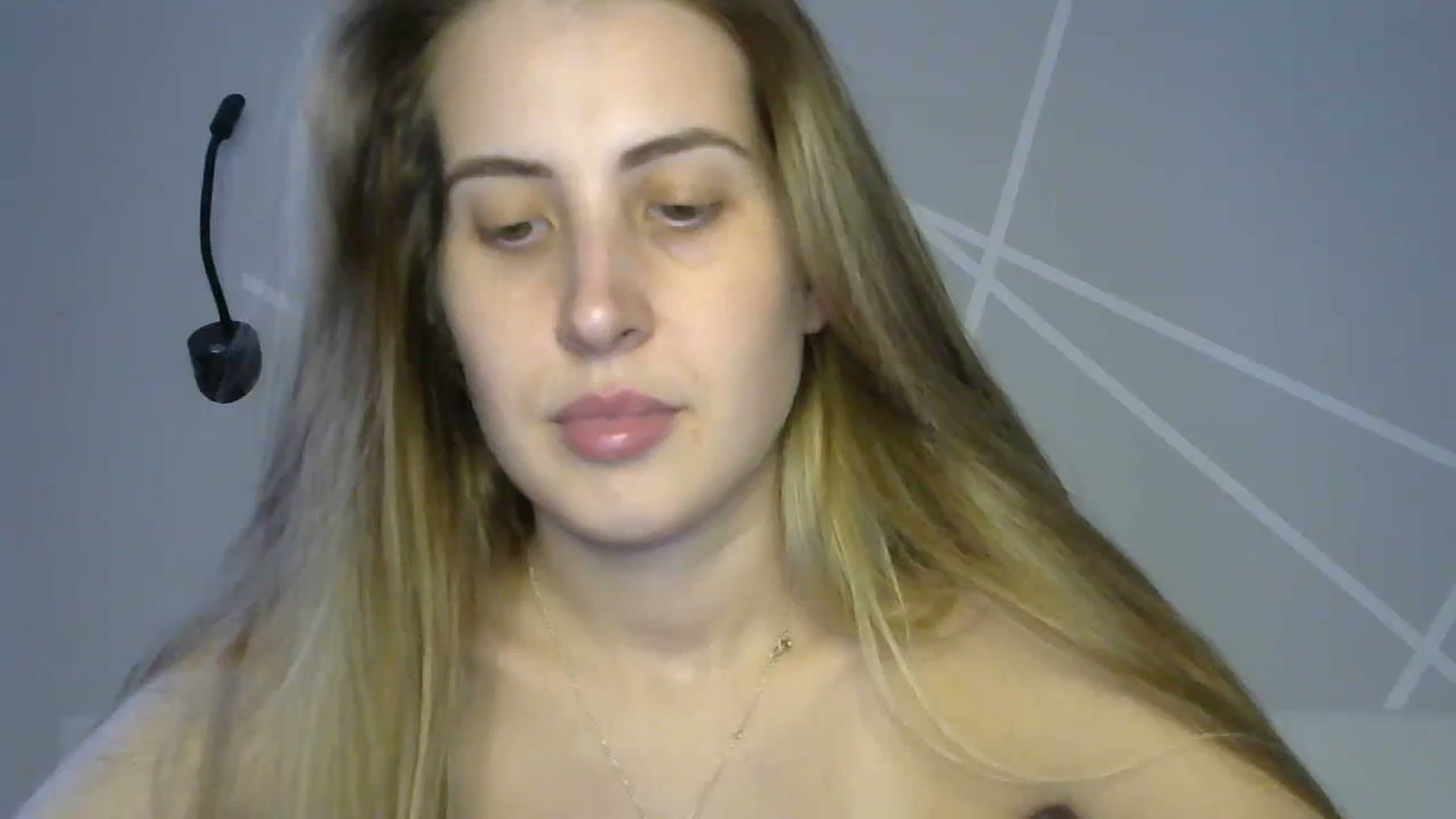 Gallery image thumbnail from MarryCox's myfreecams stream on, 09/19/2023, 13:33 image 17 of 20