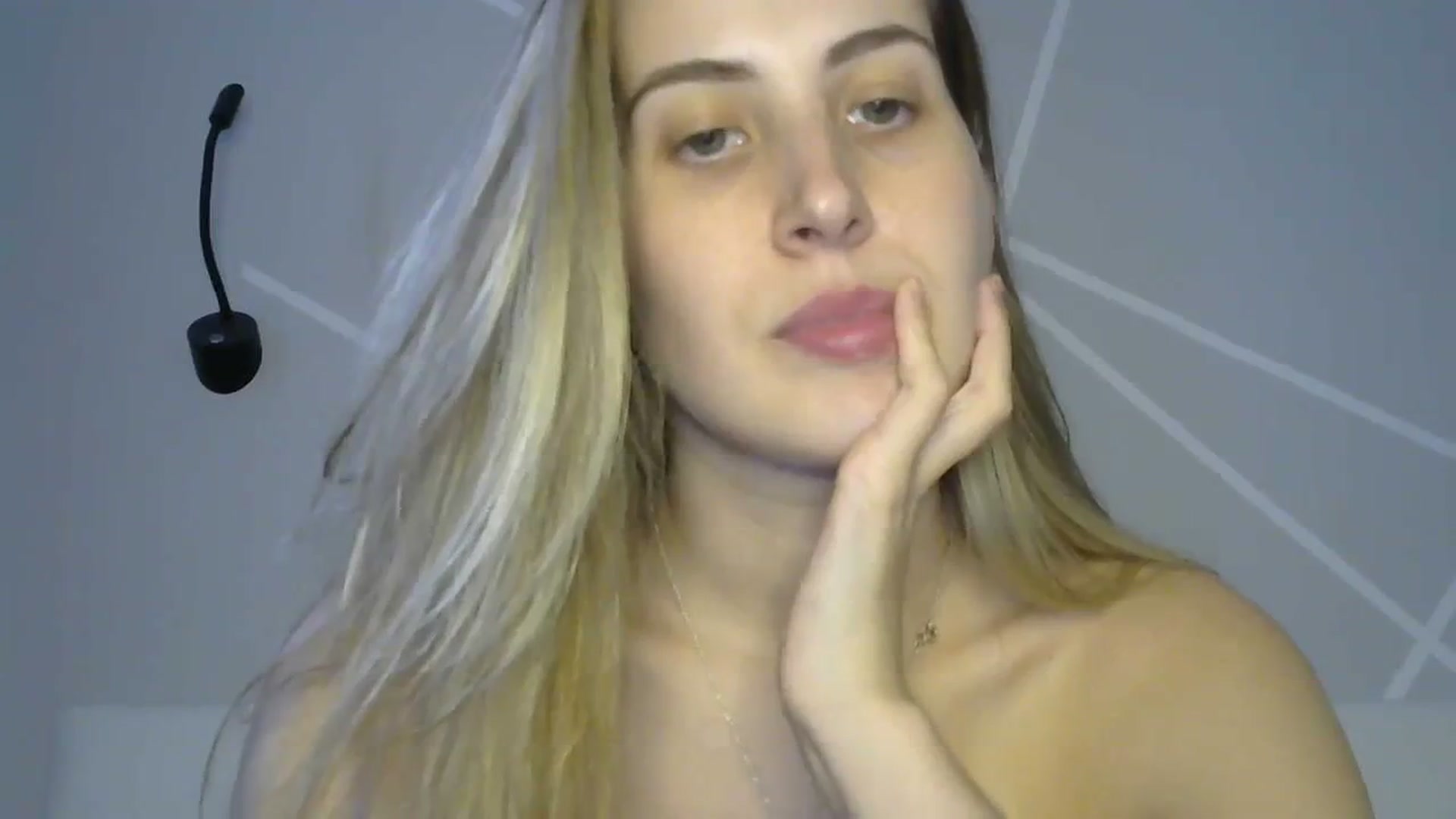 Gallery image thumbnail from MarryCox's myfreecams stream on, 09/19/2023, 13:33 image 14 of 20