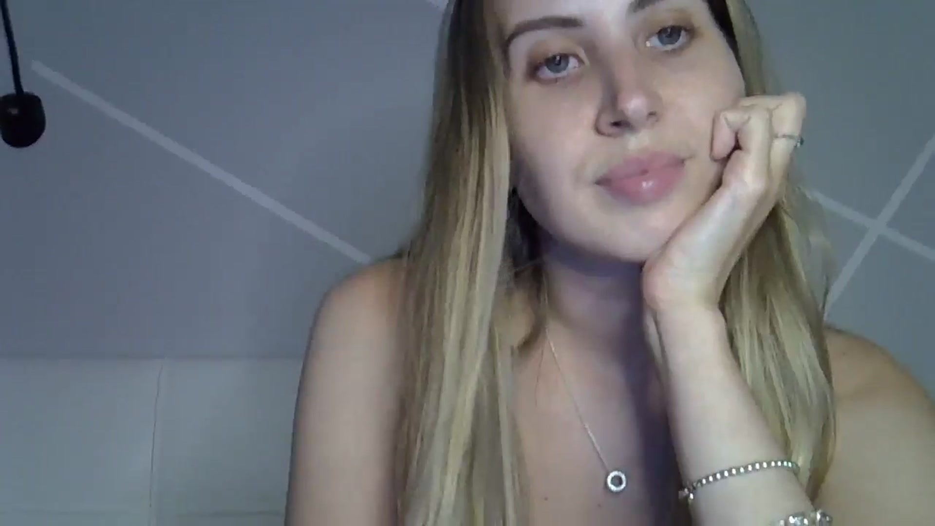 Gallery image thumbnail from MarryCox's myfreecams stream on, 06/17/2024, 16:35 image 13 of 20