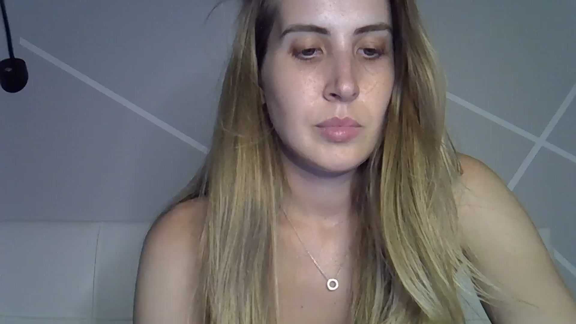 Gallery image thumbnail from MarryCox's myfreecams stream on, 06/17/2024, 16:35 image 14 of 20