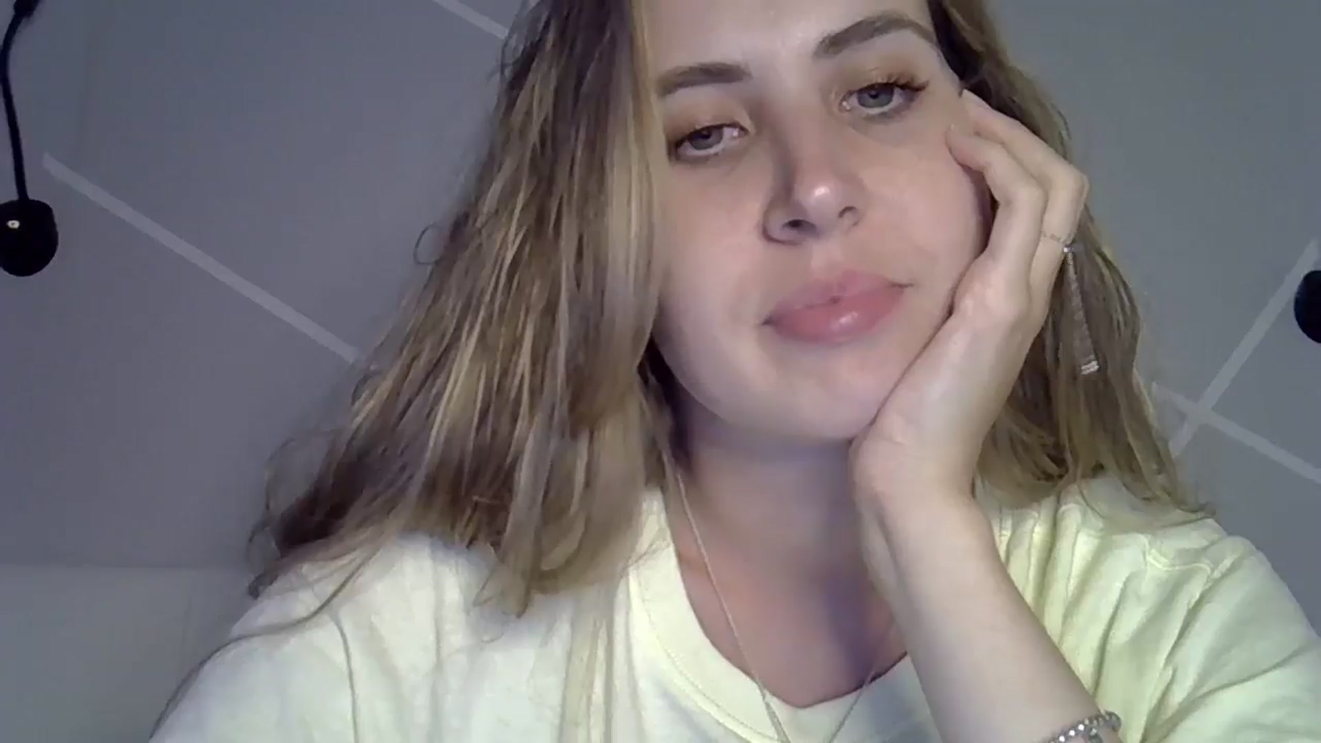 Gallery image thumbnail from MarryCox's myfreecams stream on, 07/07/2024, 17:27 image 11 of 20