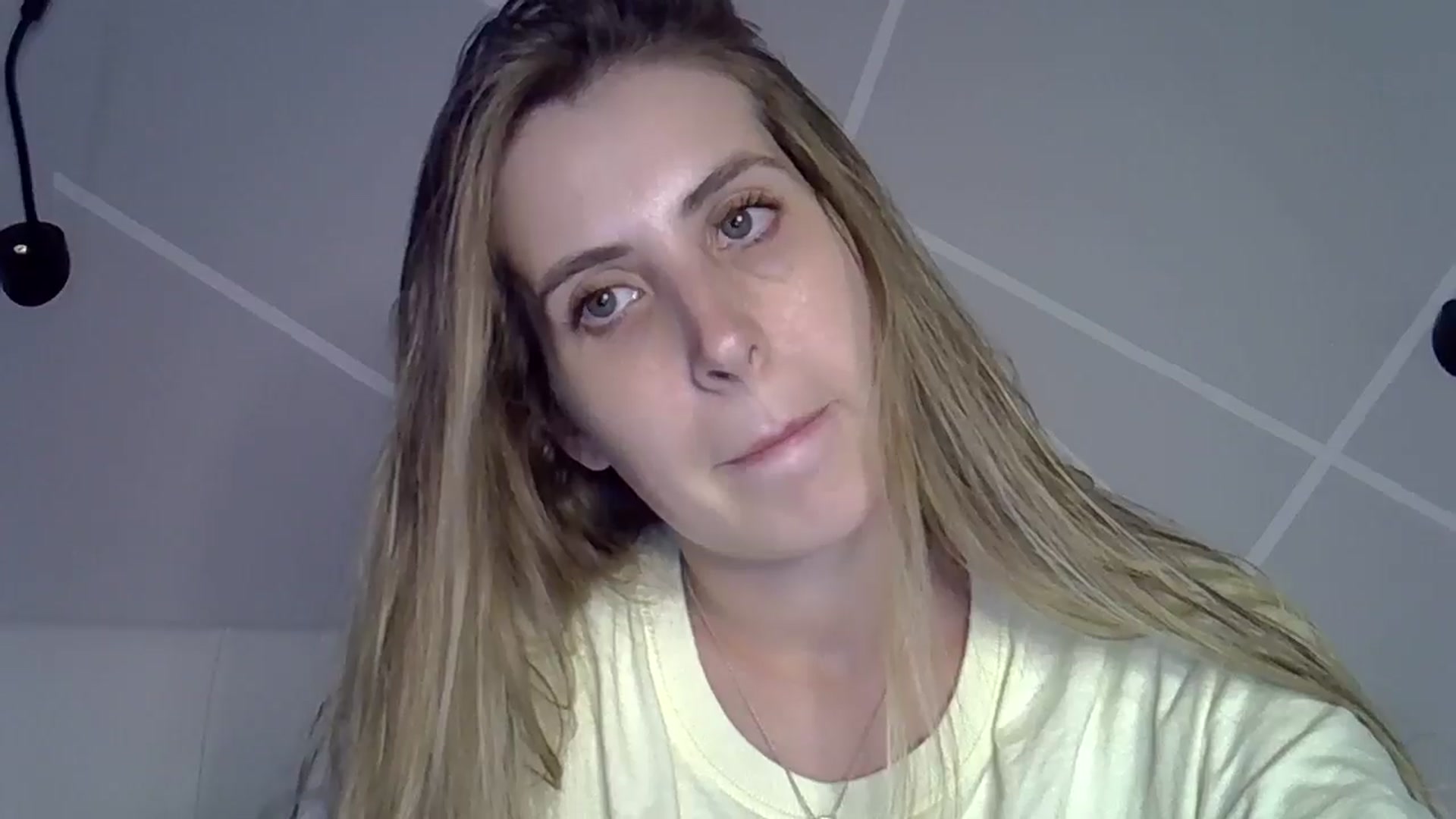 Gallery image thumbnail from MarryCox's myfreecams stream on, 07/07/2024, 17:27 image 16 of 20