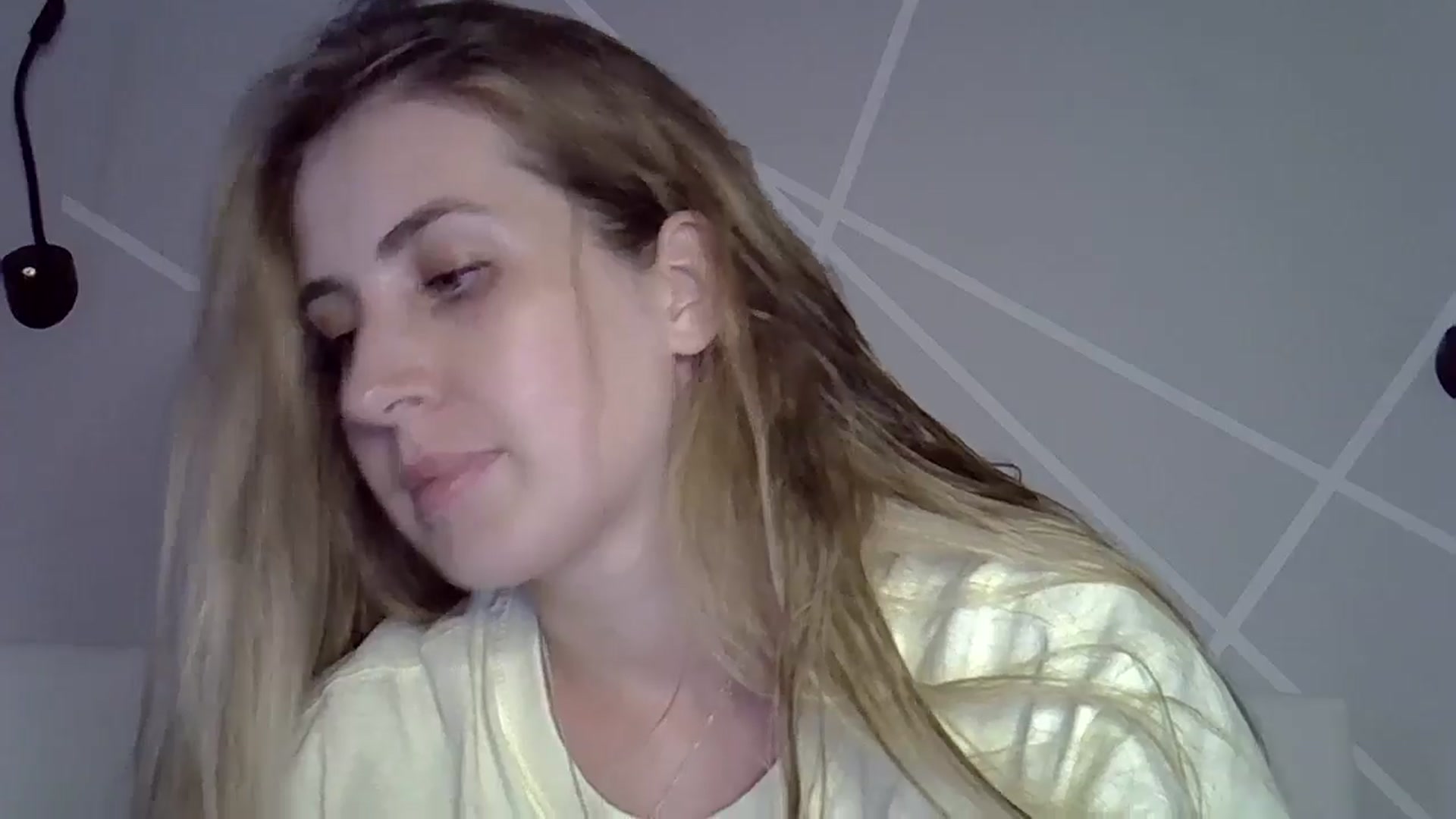 Gallery image thumbnail from MarryCox's myfreecams stream on, 07/07/2024, 17:27 image 14 of 20