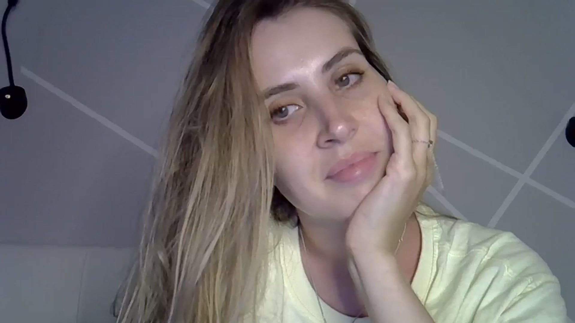 Gallery image thumbnail from MarryCox's myfreecams stream on, 07/07/2024, 17:27 image 18 of 20