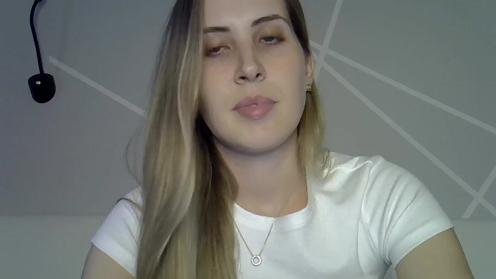 Gallery image thumbnail from MarryCox's myfreecams stream on, 07/22/2024, 16:58 image 17 of 20