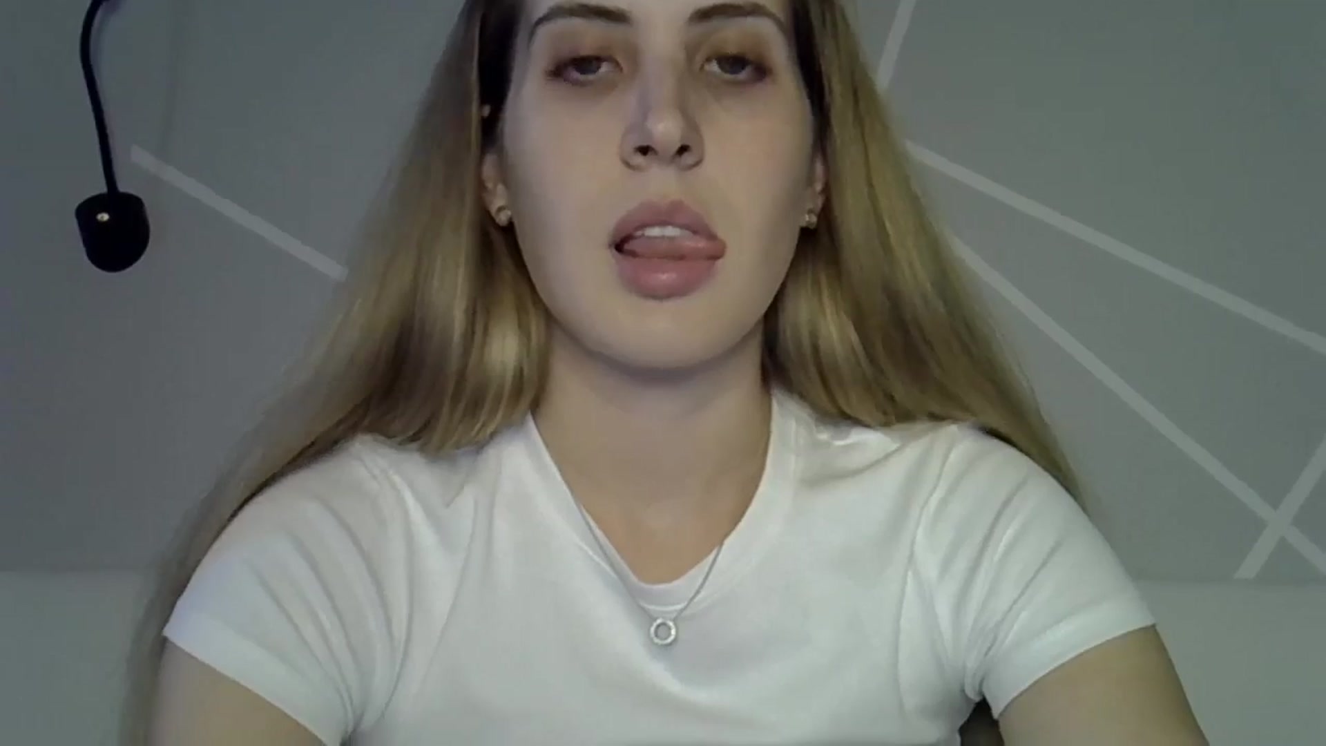 Gallery image thumbnail from MarryCox's myfreecams stream on, 07/22/2024, 16:58 image 5 of 20