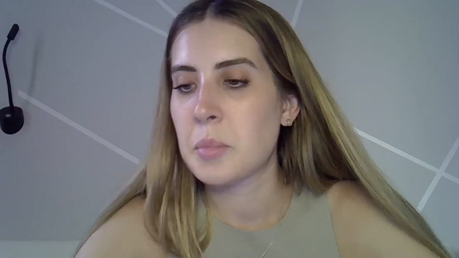 Gallery image thumbnail from MarryCox's myfreecams stream on, 07/23/2024, 15:26 image 15 of 20