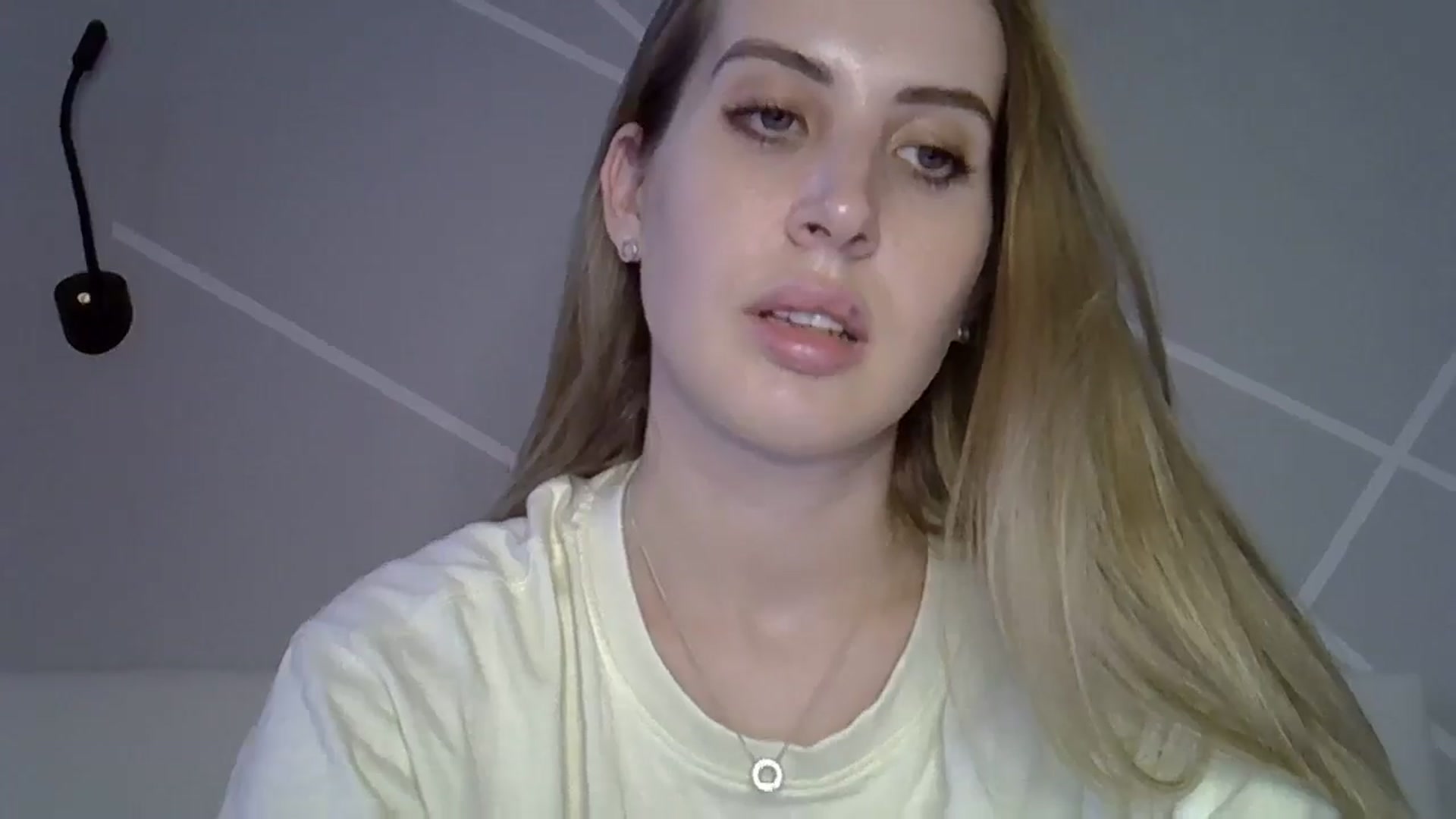 Gallery image thumbnail from MarryCox's myfreecams stream on, 07/25/2024, 15:52 image 19 of 20