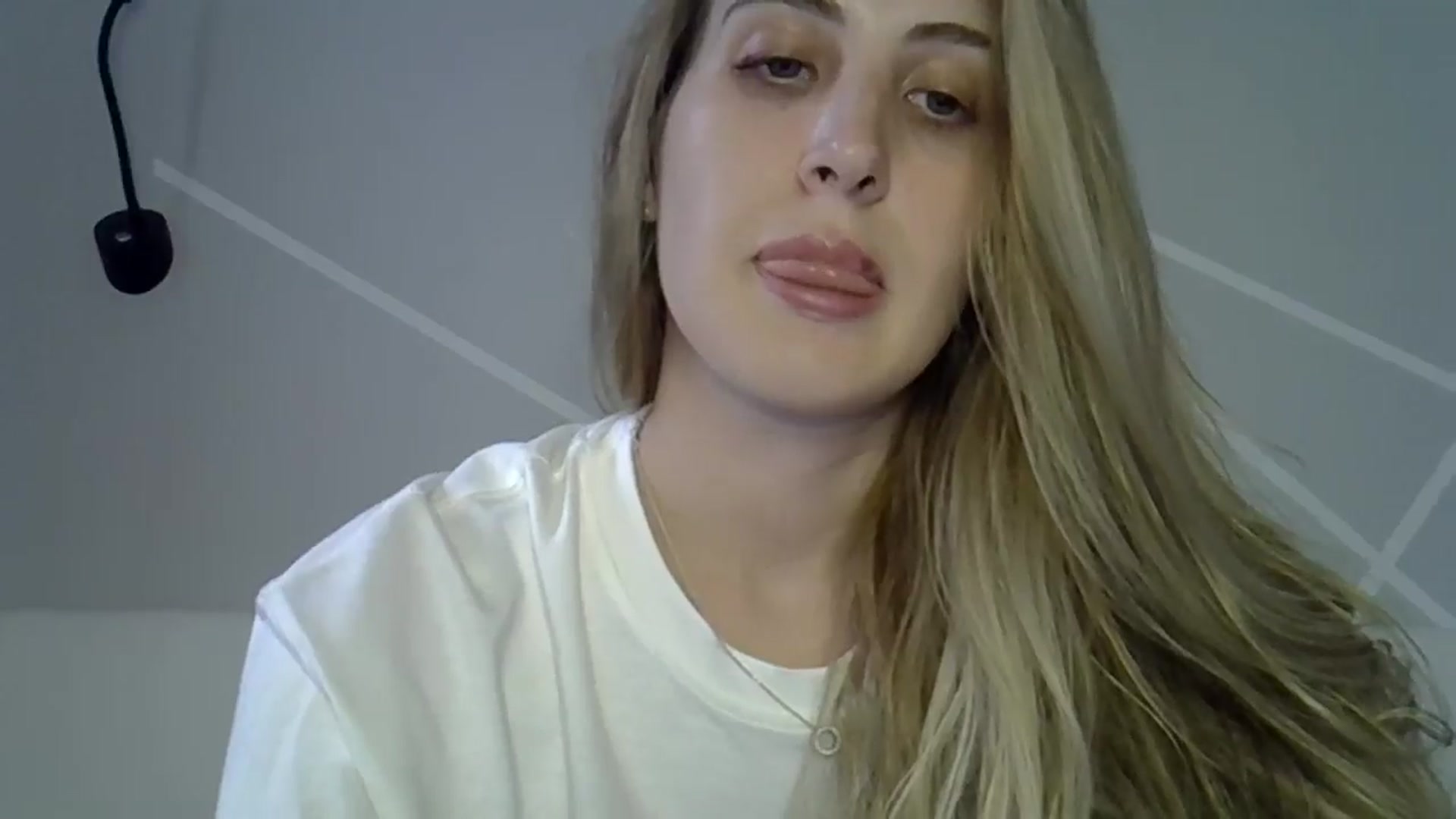 Gallery image thumbnail from MarryCox's myfreecams stream on, 07/26/2024, 13:11 image 10 of 20