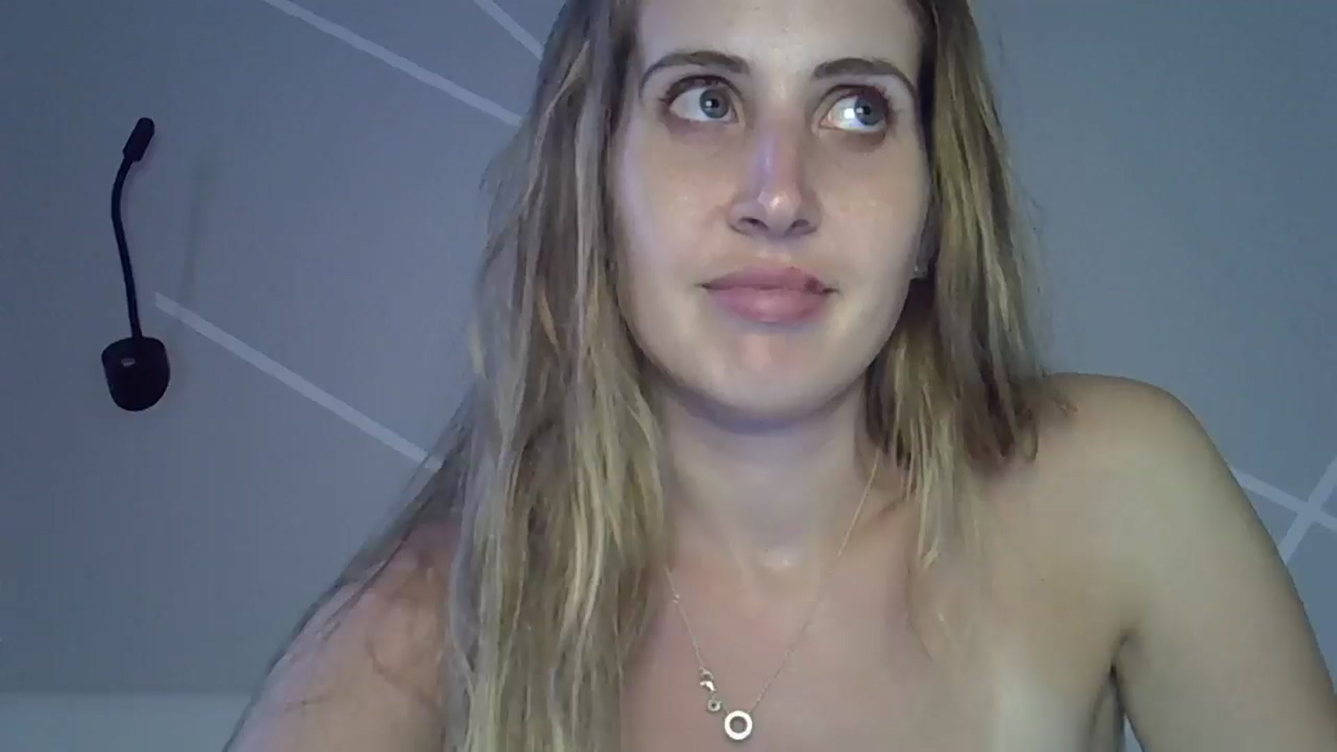 Gallery image thumbnail from MarryCox's myfreecams stream on, 07/28/2024, 17:29 image 3 of 20