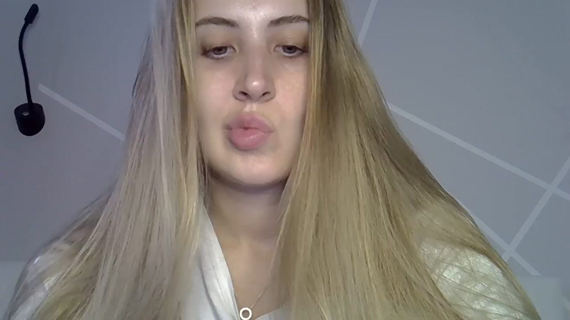 Gallery image thumbnail from MarryCox's myfreecams stream on, 08/05/2024, 10:14 image 3 of 20