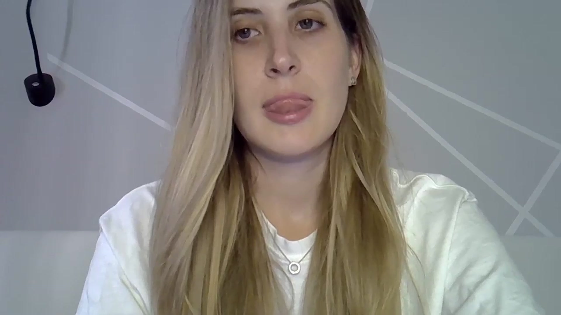 Gallery image thumbnail from MarryCox's myfreecams stream on, 08/06/2024, 13:08 image 20 of 20