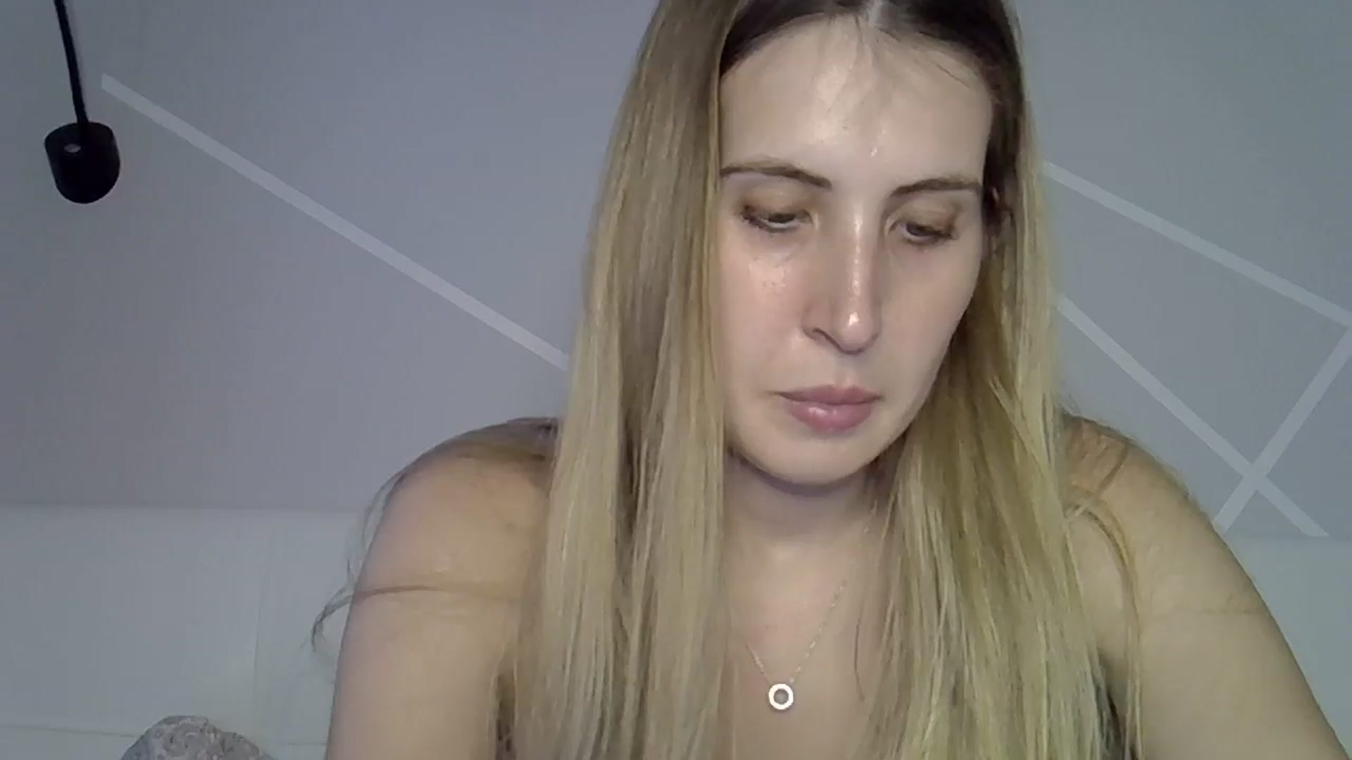 Gallery image thumbnail from MarryCox's myfreecams stream on, 08/07/2024, 13:44 image 15 of 20