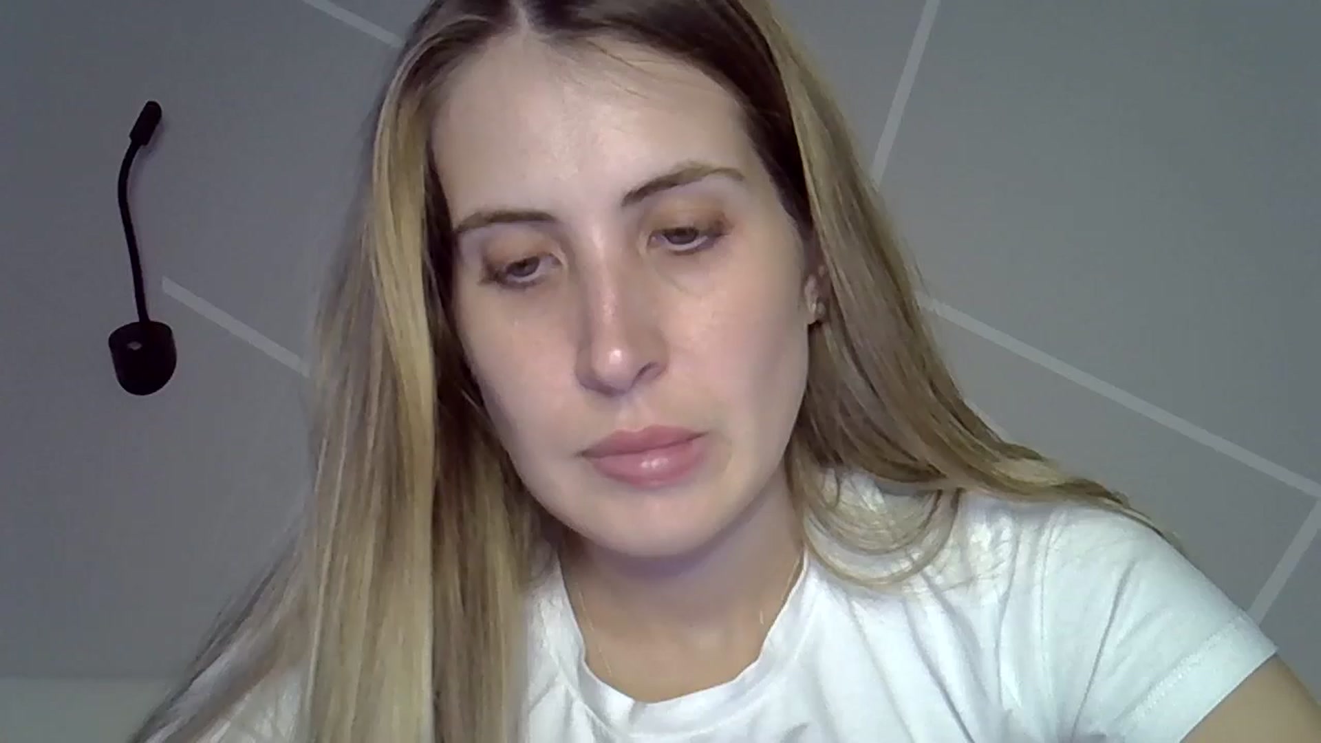 Gallery image thumbnail from MarryCox's myfreecams stream on, 08/12/2024, 13:39 image 15 of 20