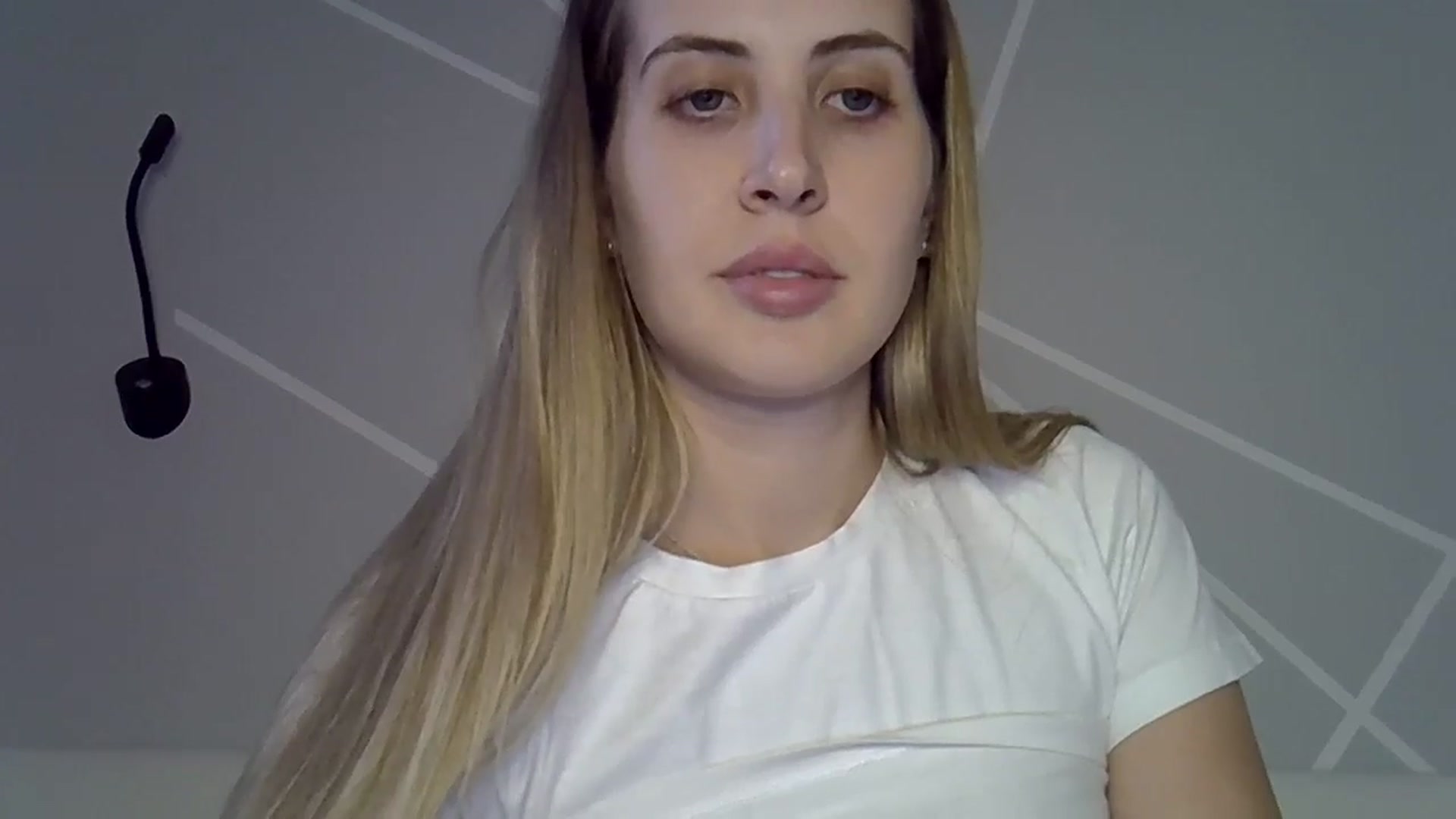 Gallery image thumbnail from MarryCox's myfreecams stream on, 08/12/2024, 13:39 image 6 of 20