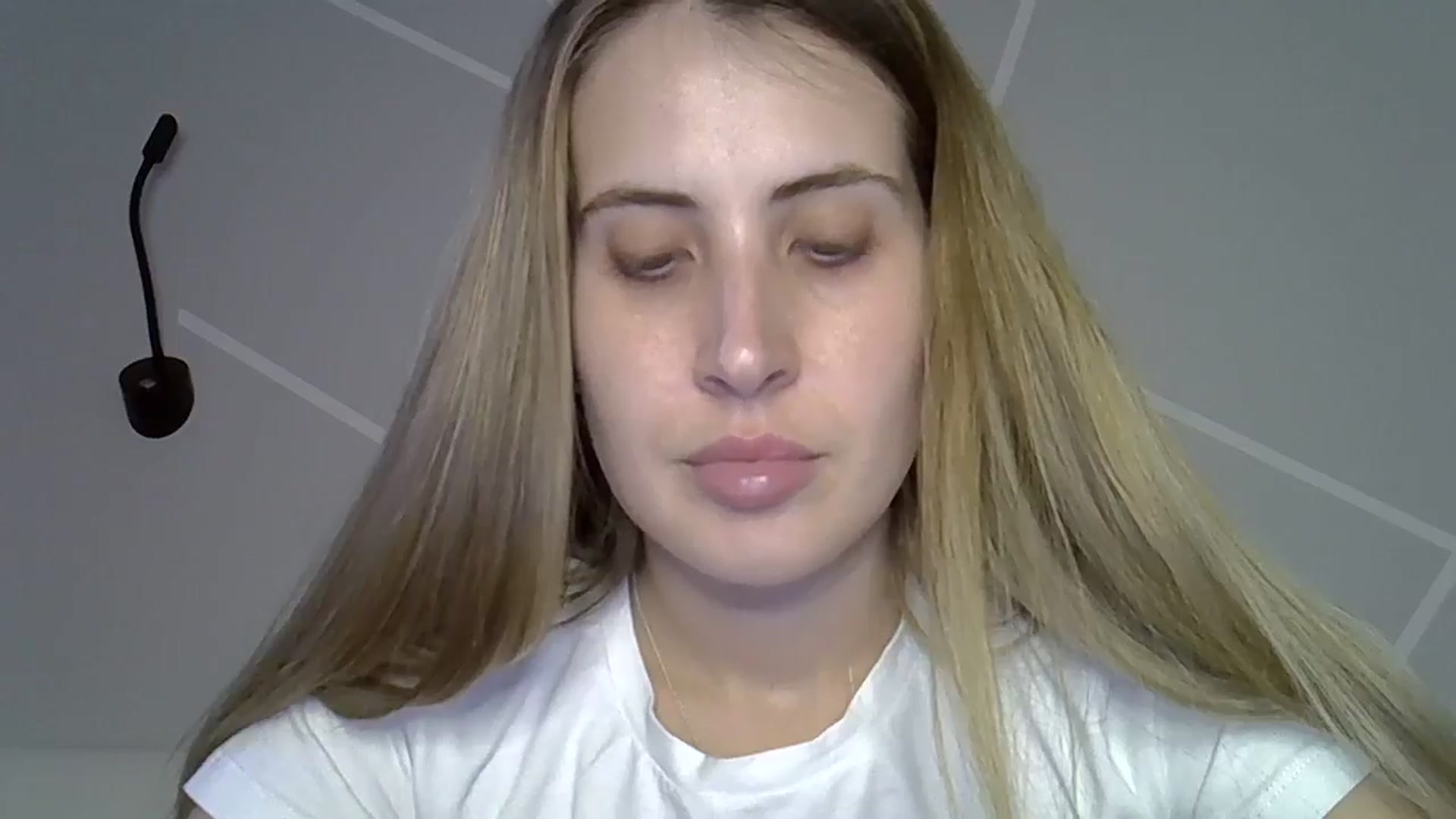 Gallery image thumbnail from MarryCox's myfreecams stream on, 08/12/2024, 13:39 image 17 of 20