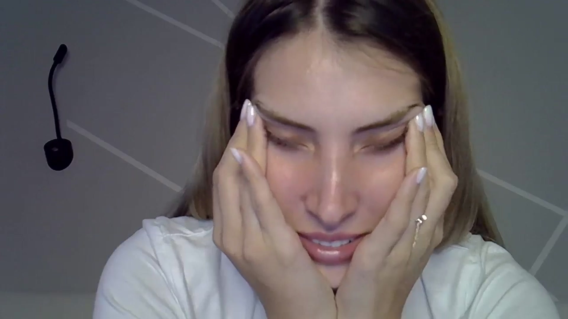 Gallery image thumbnail from MarryCox's myfreecams stream on, 08/12/2024, 14:48 image 20 of 20