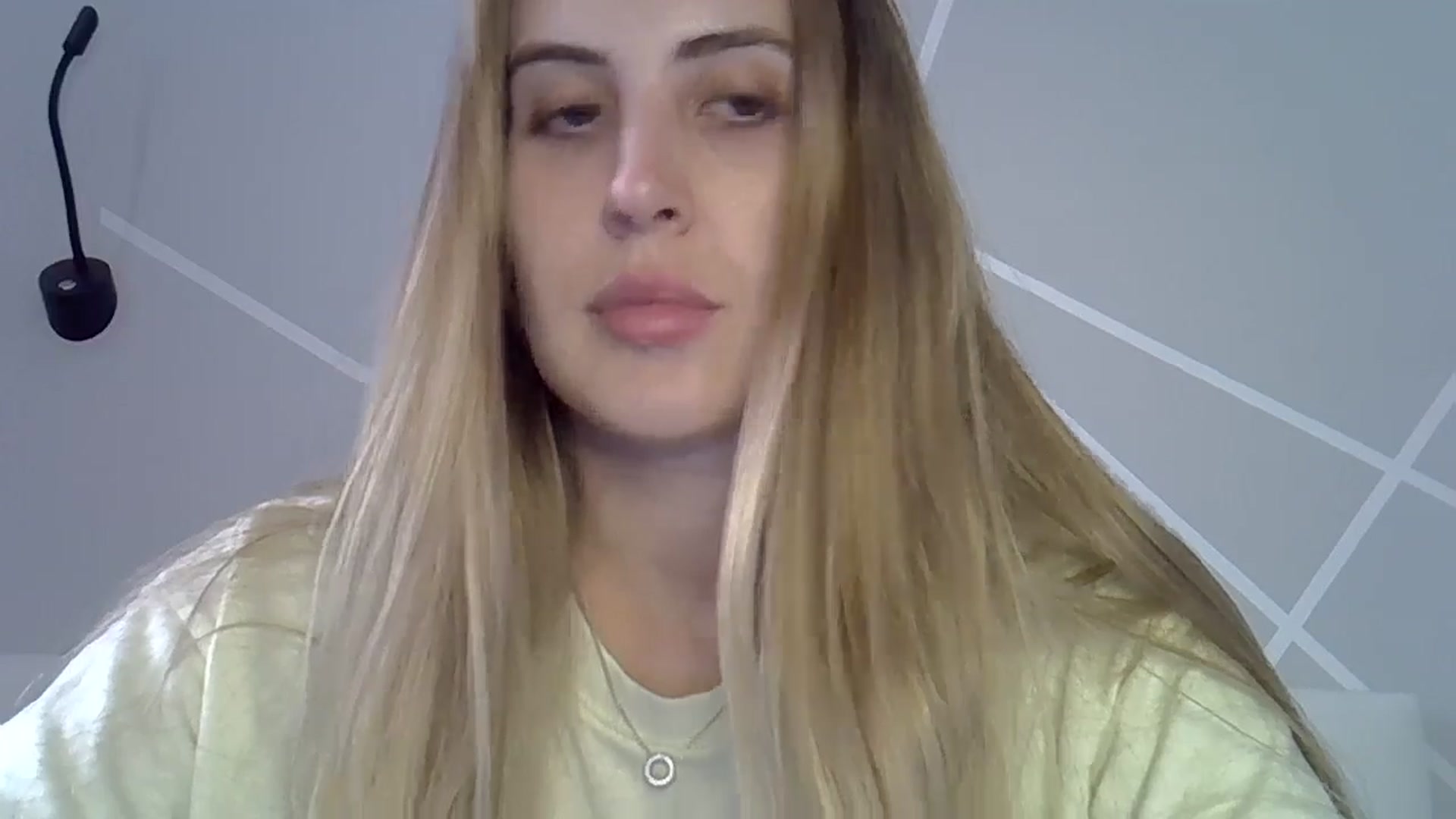 Gallery image thumbnail from MarryCox's myfreecams stream on, 08/20/2024, 12:12 image 12 of 20