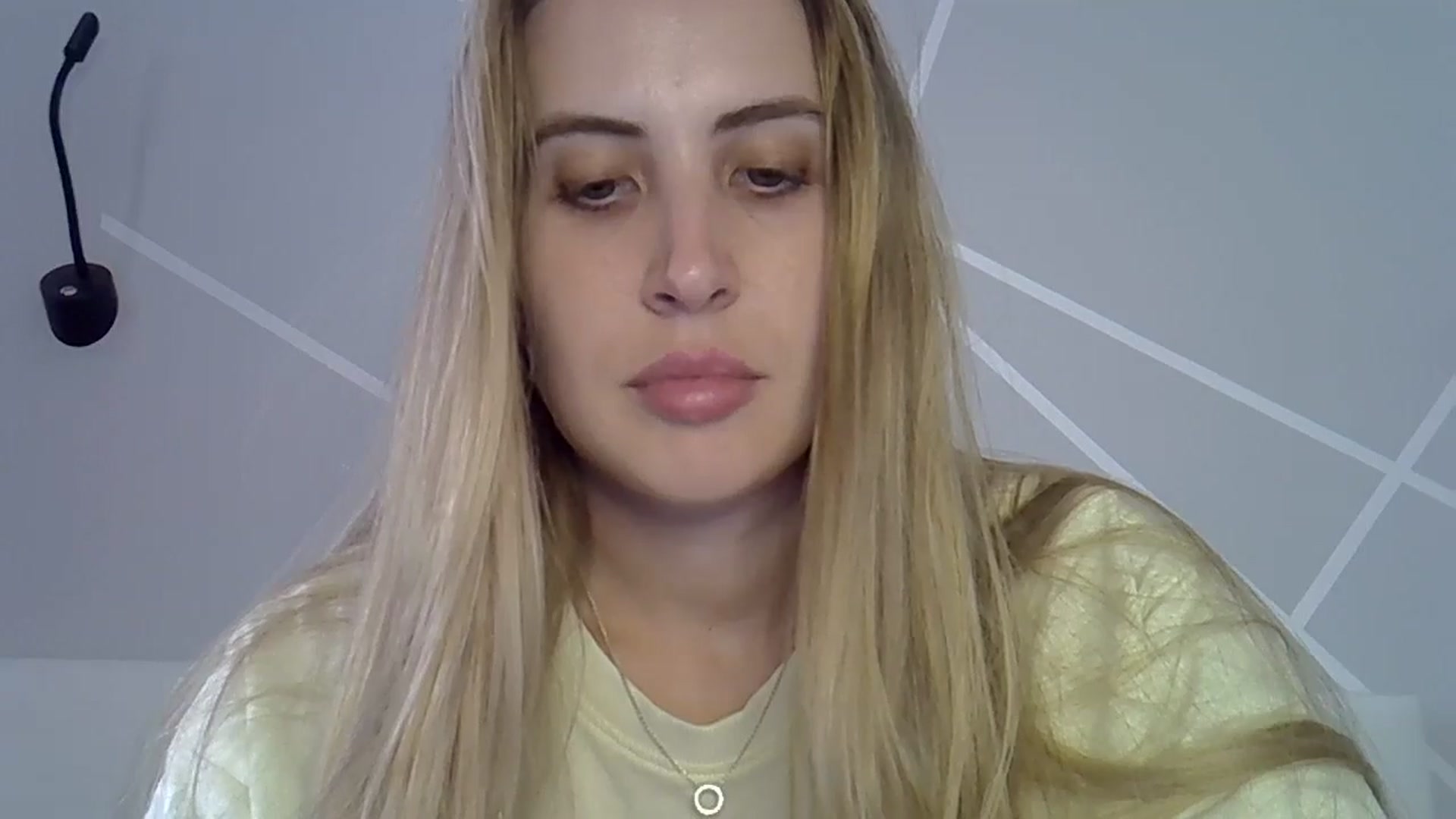 Gallery image thumbnail from MarryCox's myfreecams stream on, 08/20/2024, 12:12 image 8 of 20