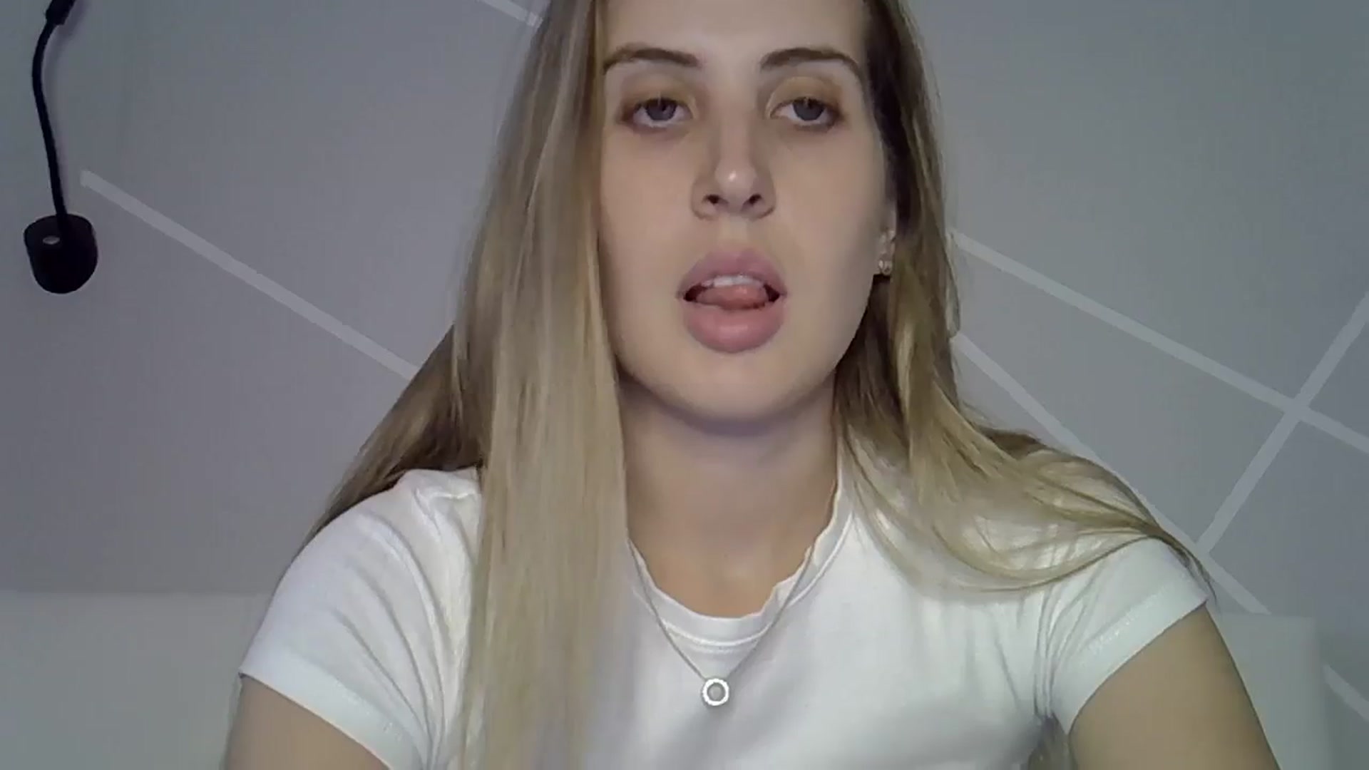 Gallery image thumbnail from MarryCox's myfreecams stream on, 08/22/2024, 14:06 image 16 of 20