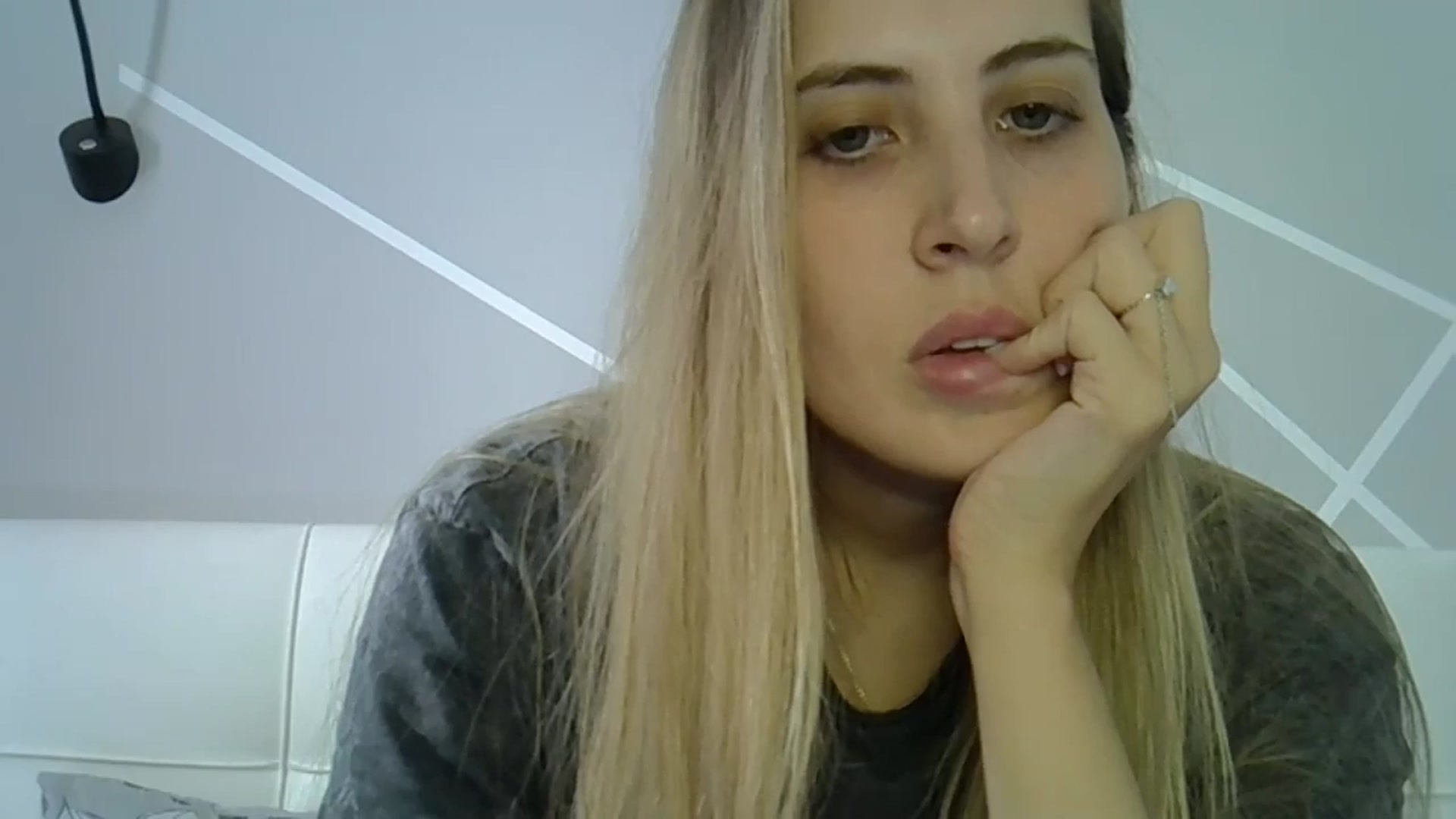 Gallery image thumbnail from MarryCox's myfreecams stream on, 08/25/2024, 09:59 image 12 of 20