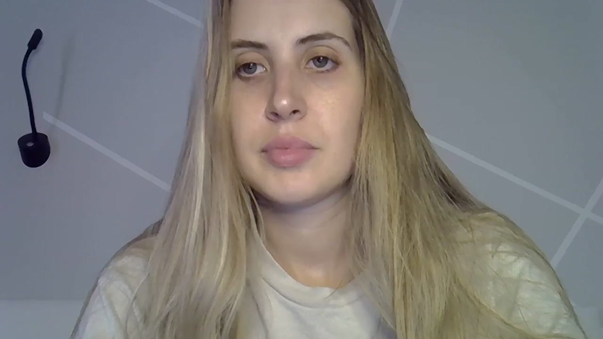 Gallery image thumbnail from MarryCox's myfreecams stream on, 08/27/2024, 13:26 image 6 of 20