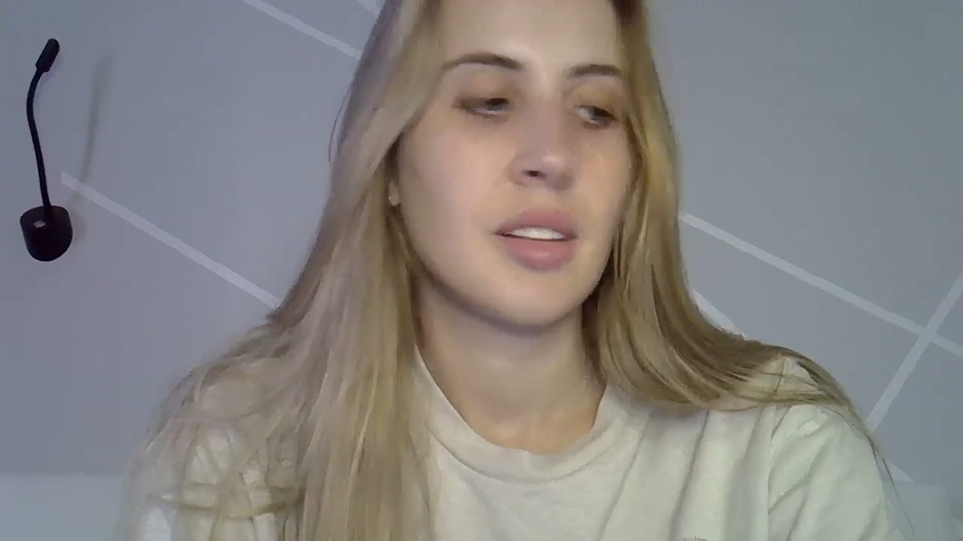 Gallery image thumbnail from MarryCox's myfreecams stream on, 08/27/2024, 13:26 image 19 of 20