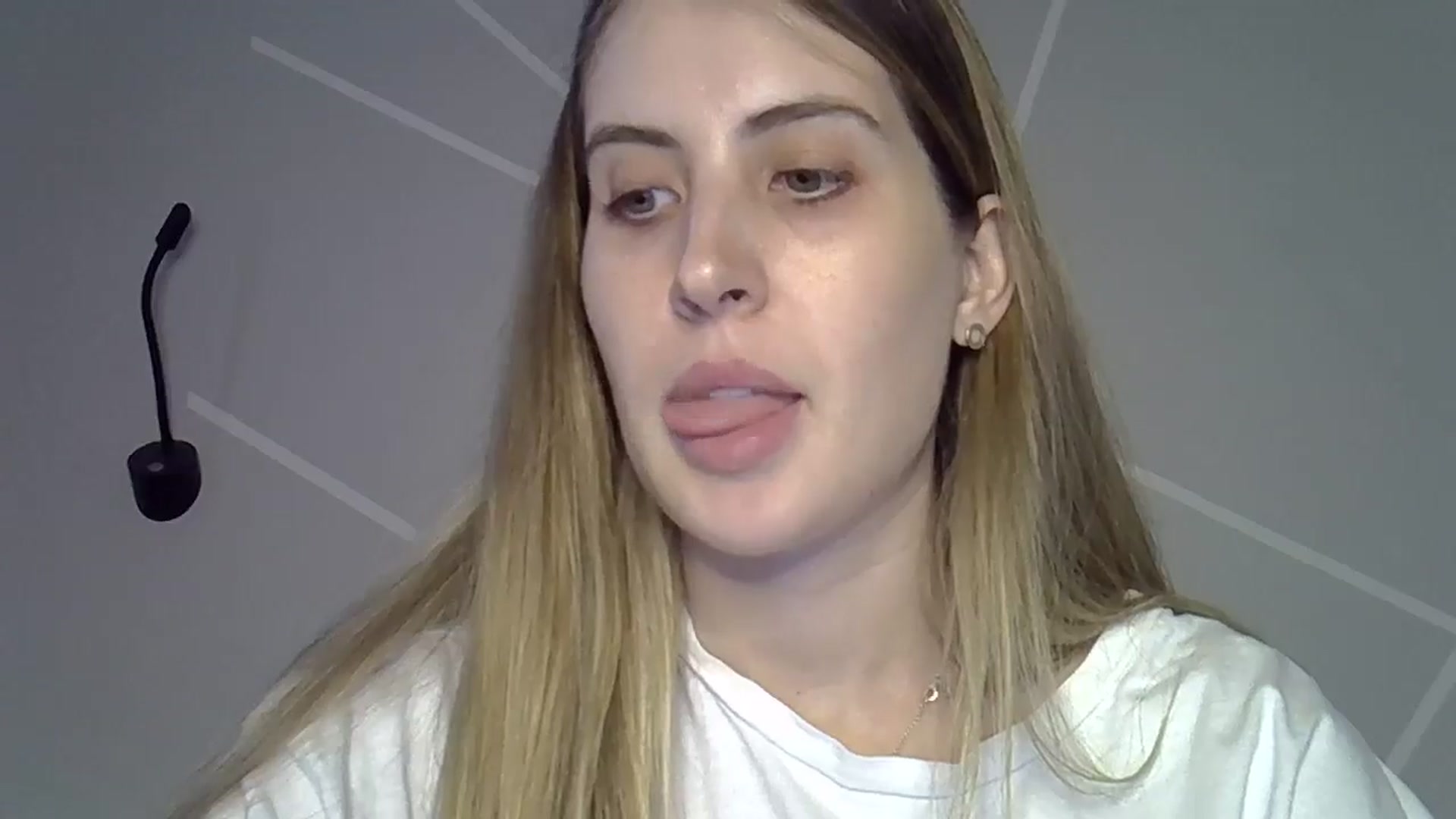 Gallery image thumbnail from MarryCox's myfreecams stream on, 10/11/2024, 13:28 image 6 of 20