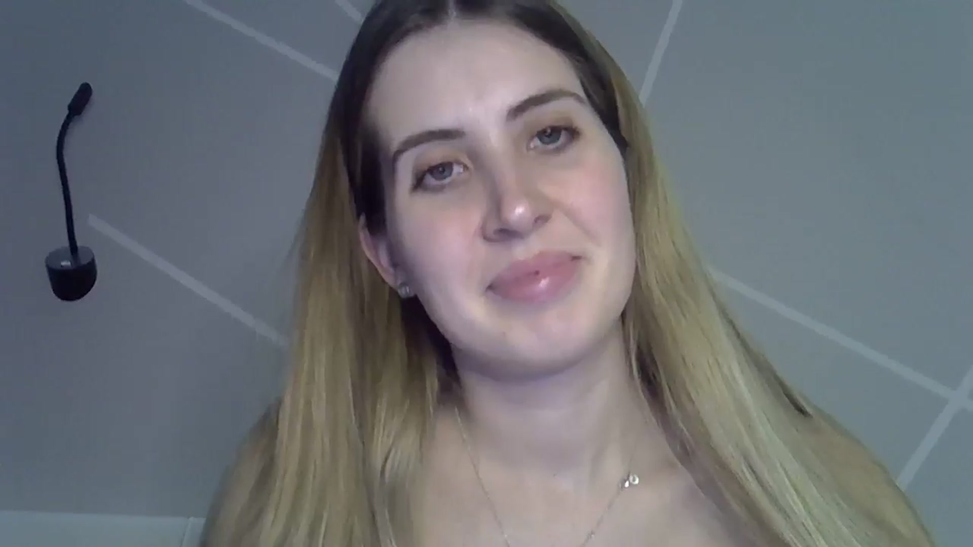 Gallery image thumbnail from MarryCox's myfreecams stream on, 11/08/2024, 14:48 image 12 of 20