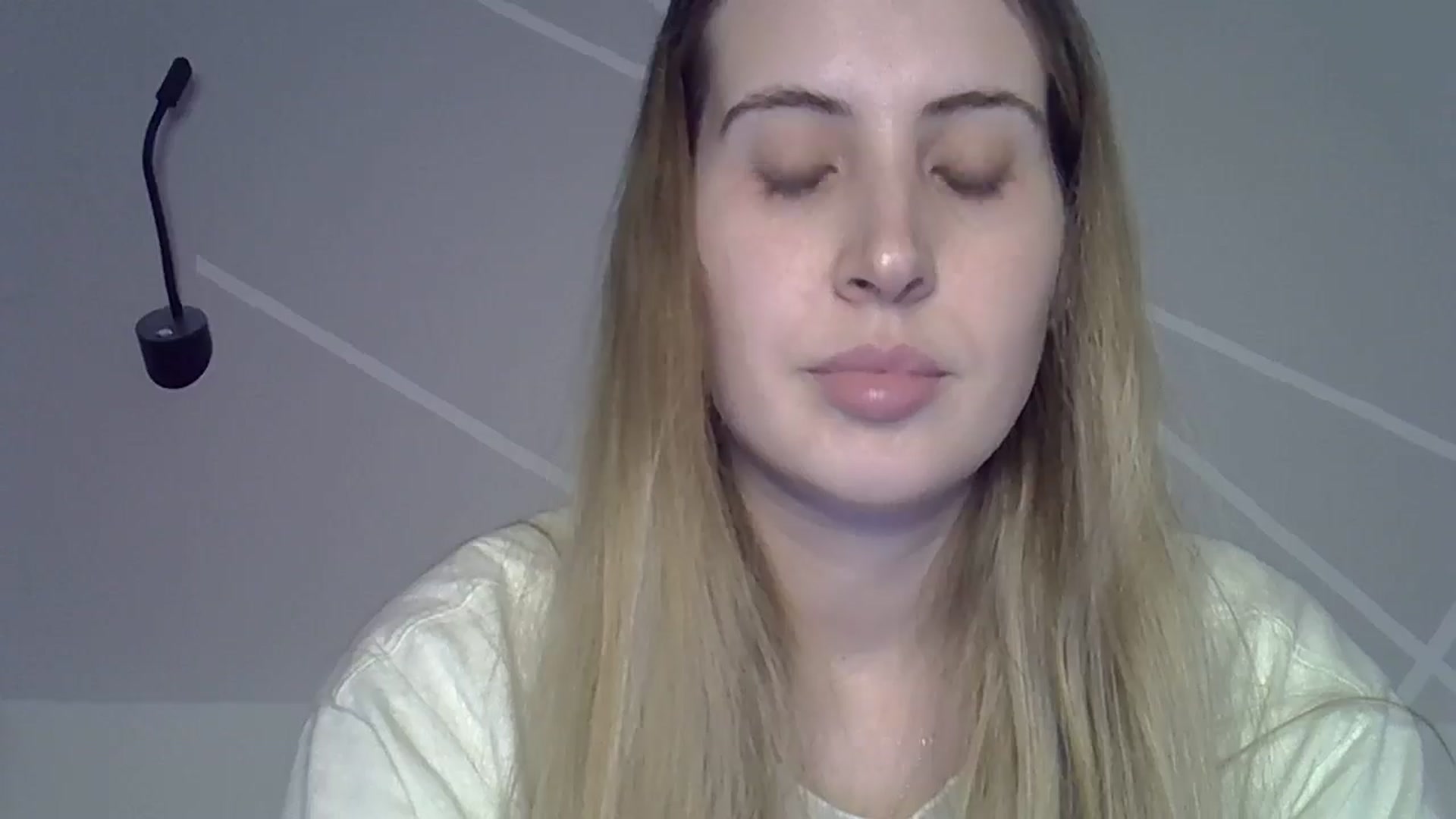 Gallery image thumbnail from MarryCox's myfreecams stream on, 11/13/2024, 13:43 image 12 of 20