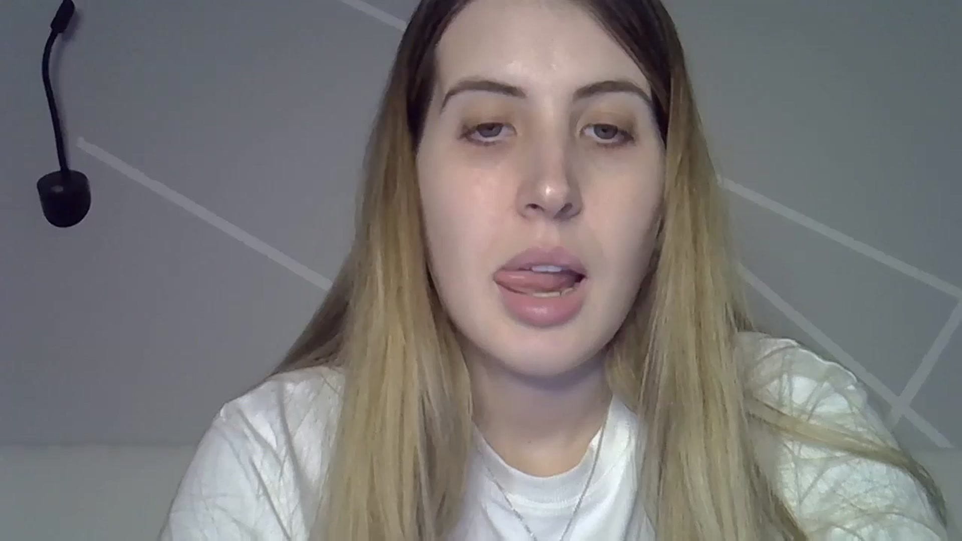 Gallery image thumbnail from MarryCox's myfreecams stream on, 11/16/2024, 13:46 image 18 of 20