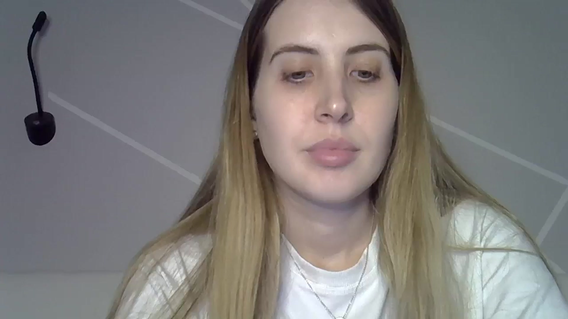 Gallery image thumbnail from MarryCox's myfreecams stream on, 11/16/2024, 13:46 image 8 of 20