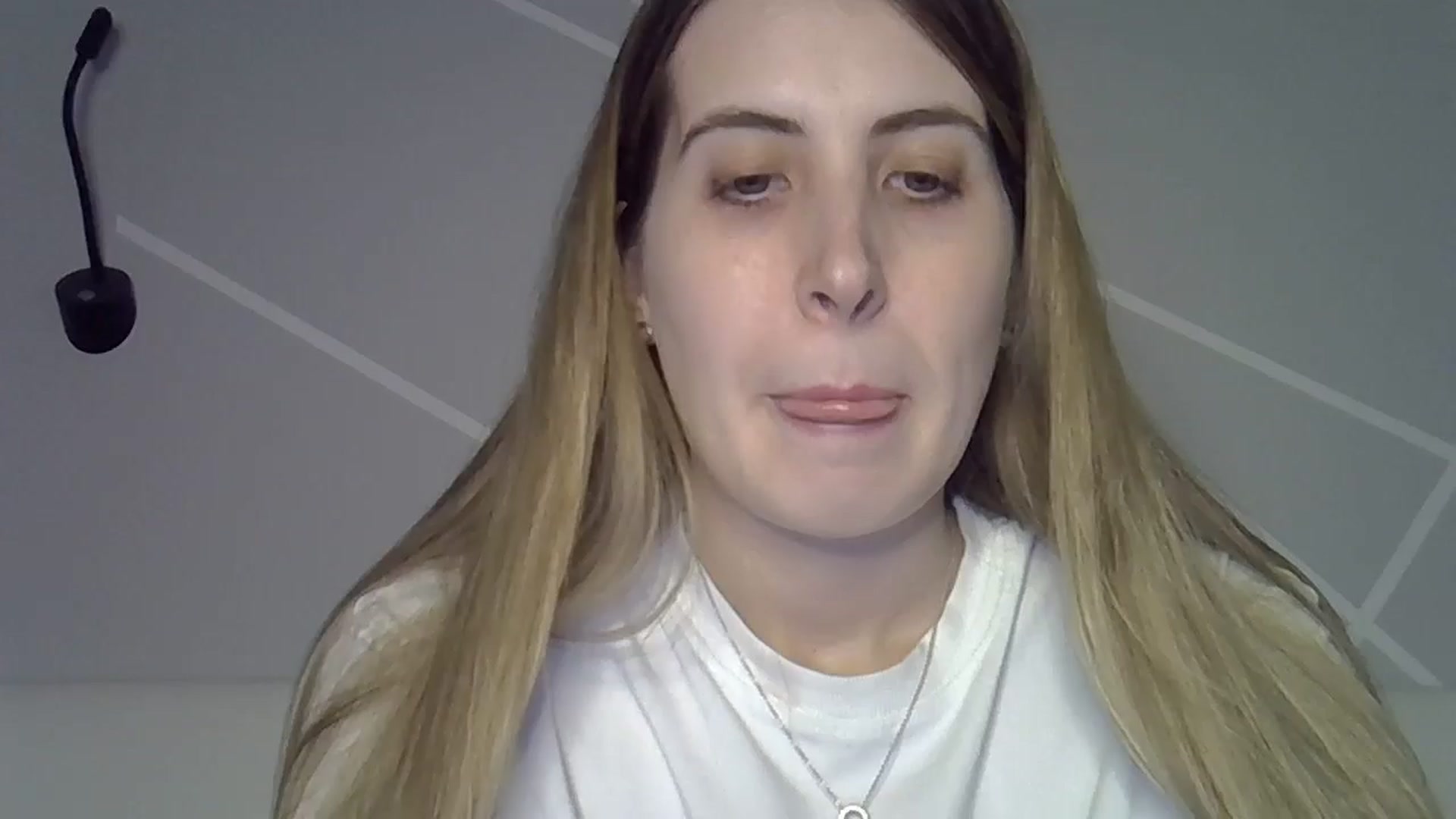Gallery image thumbnail from MarryCox's myfreecams stream on, 11/16/2024, 13:46 image 14 of 20