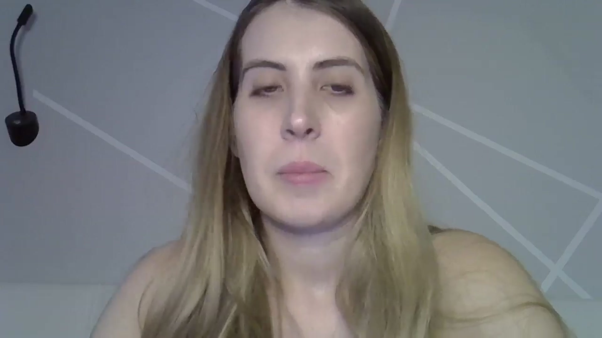 Gallery image thumbnail from MarryCox's myfreecams stream on, 11/19/2024, 14:04 image 3 of 20