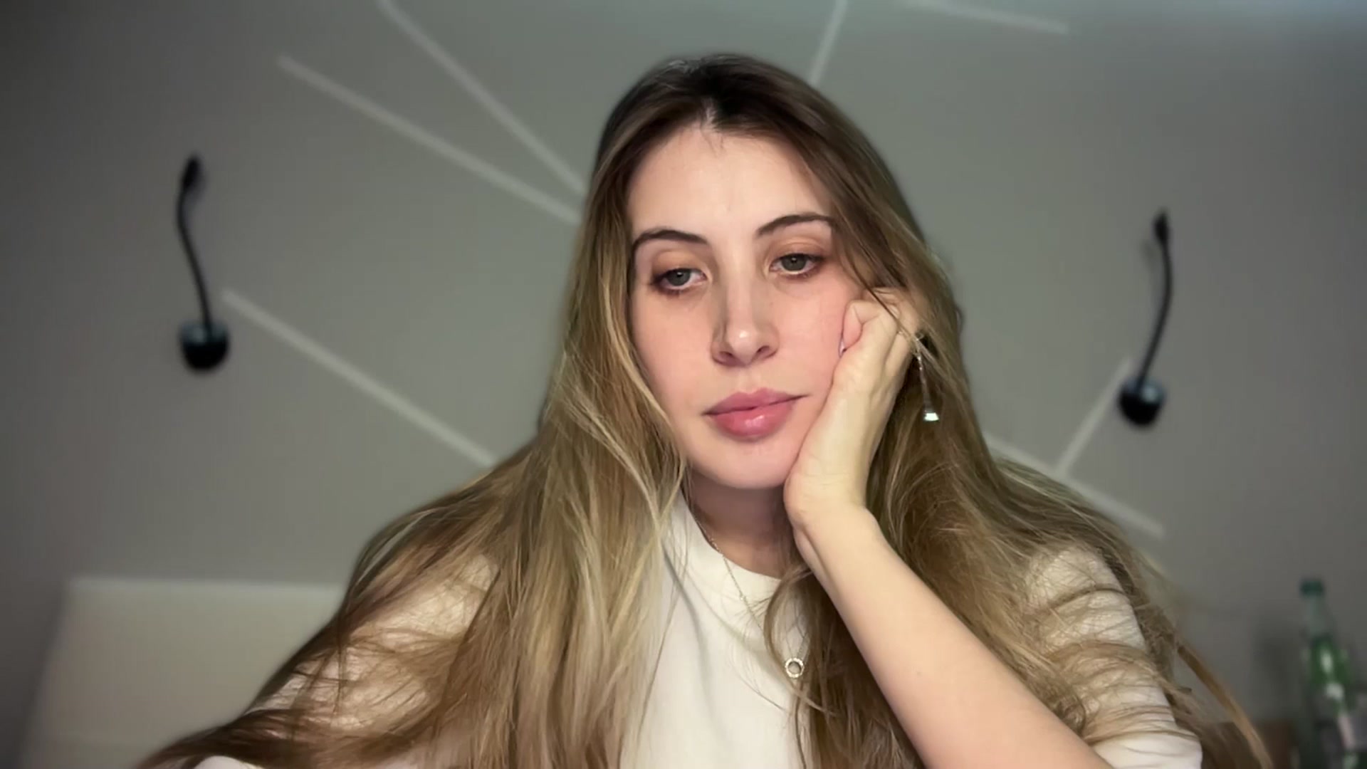 Gallery image thumbnail from MarryCox's myfreecams stream on, 01/02/2025, 15:15 image 13 of 20