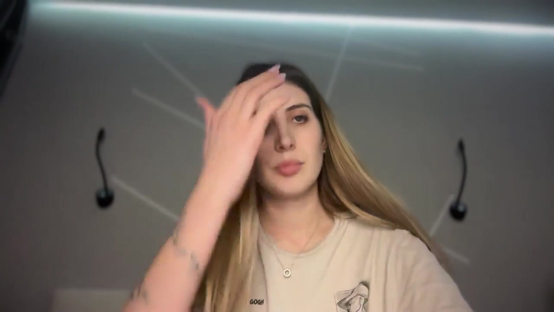 Gallery image thumbnail from MarryCox's myfreecams stream on, 01/09/2025, 14:25 image 2 of 20