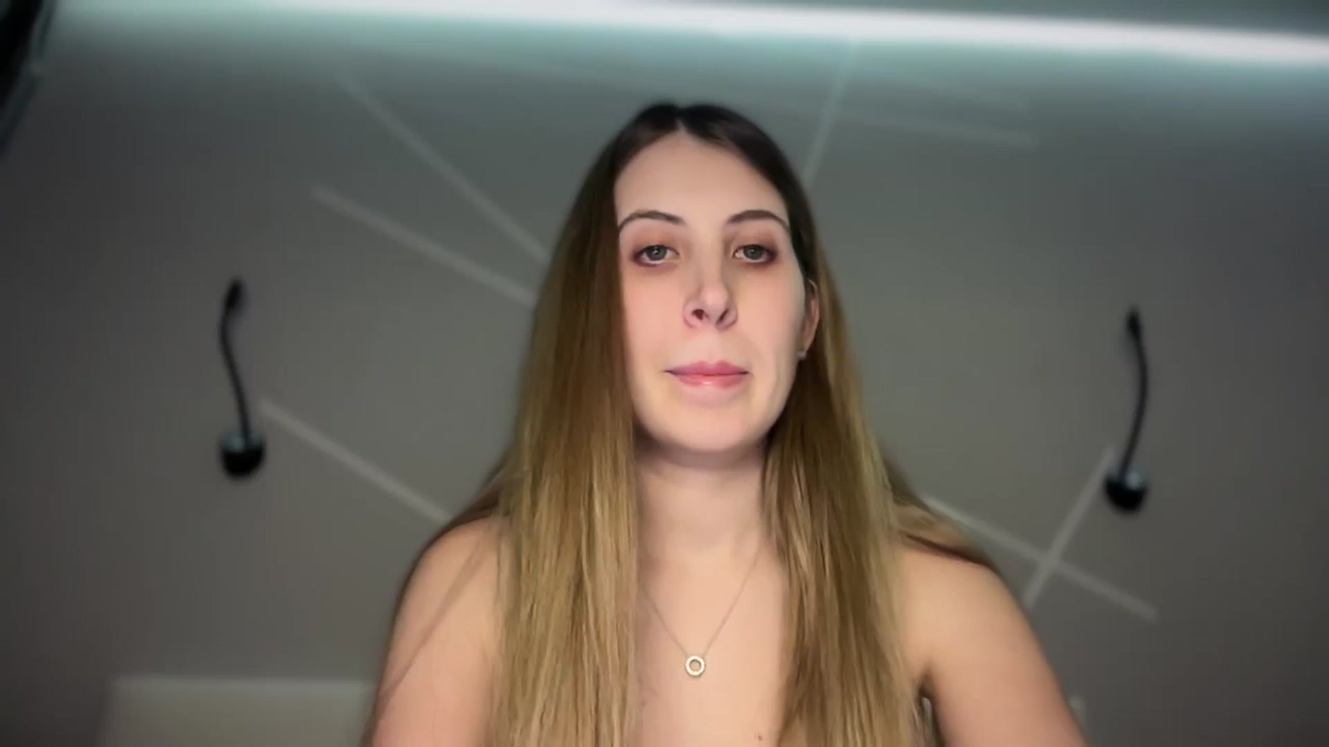Gallery image thumbnail from MarryCox's myfreecams stream on, 01/13/2025, 15:18 image 15 of 20