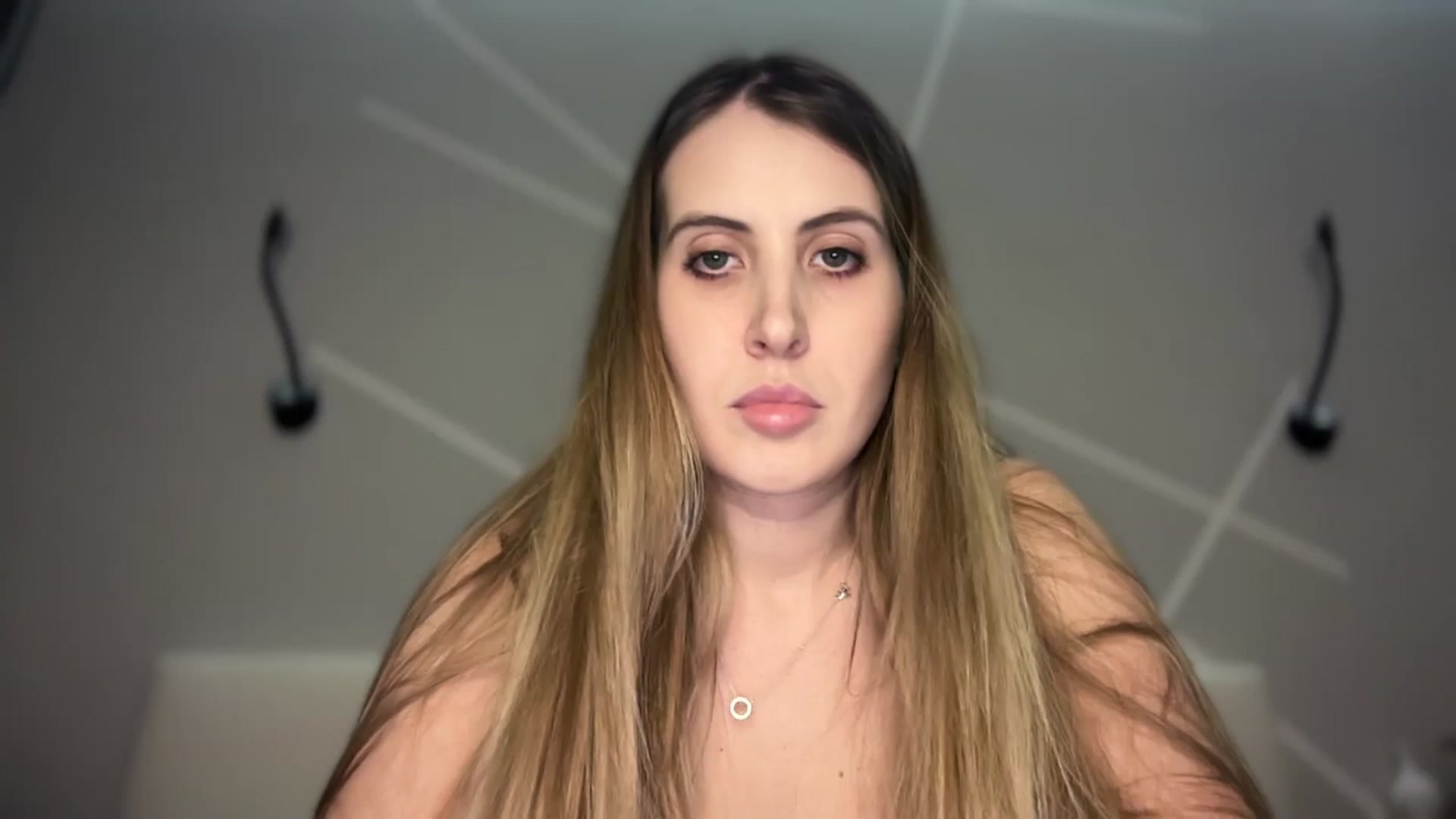 Gallery image thumbnail from MarryCox's myfreecams stream on, 01/16/2025, 14:31 image 15 of 20